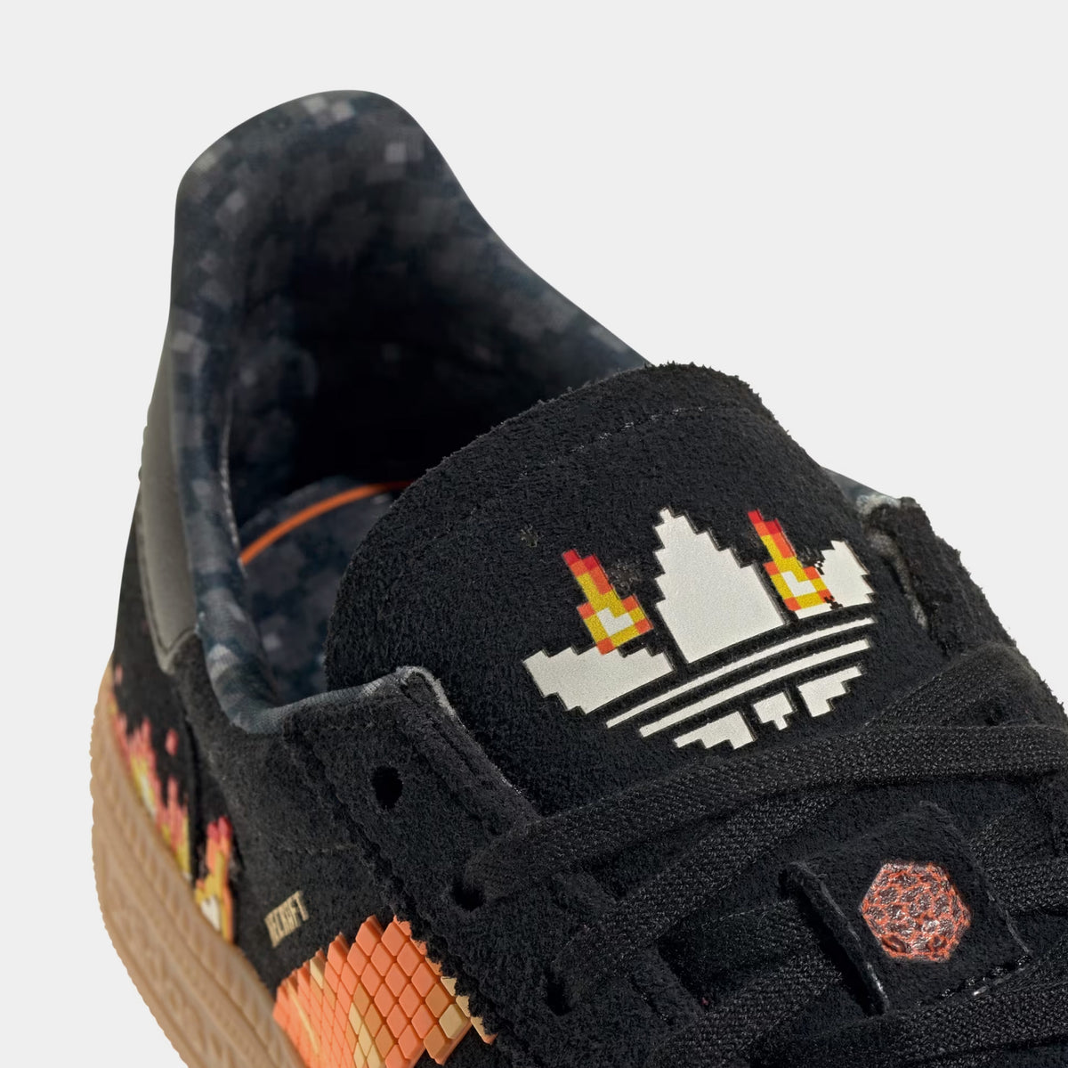 m＆c.77です。 adidas Minecraft Handball Spezial Grade School Lifestyle Shoes