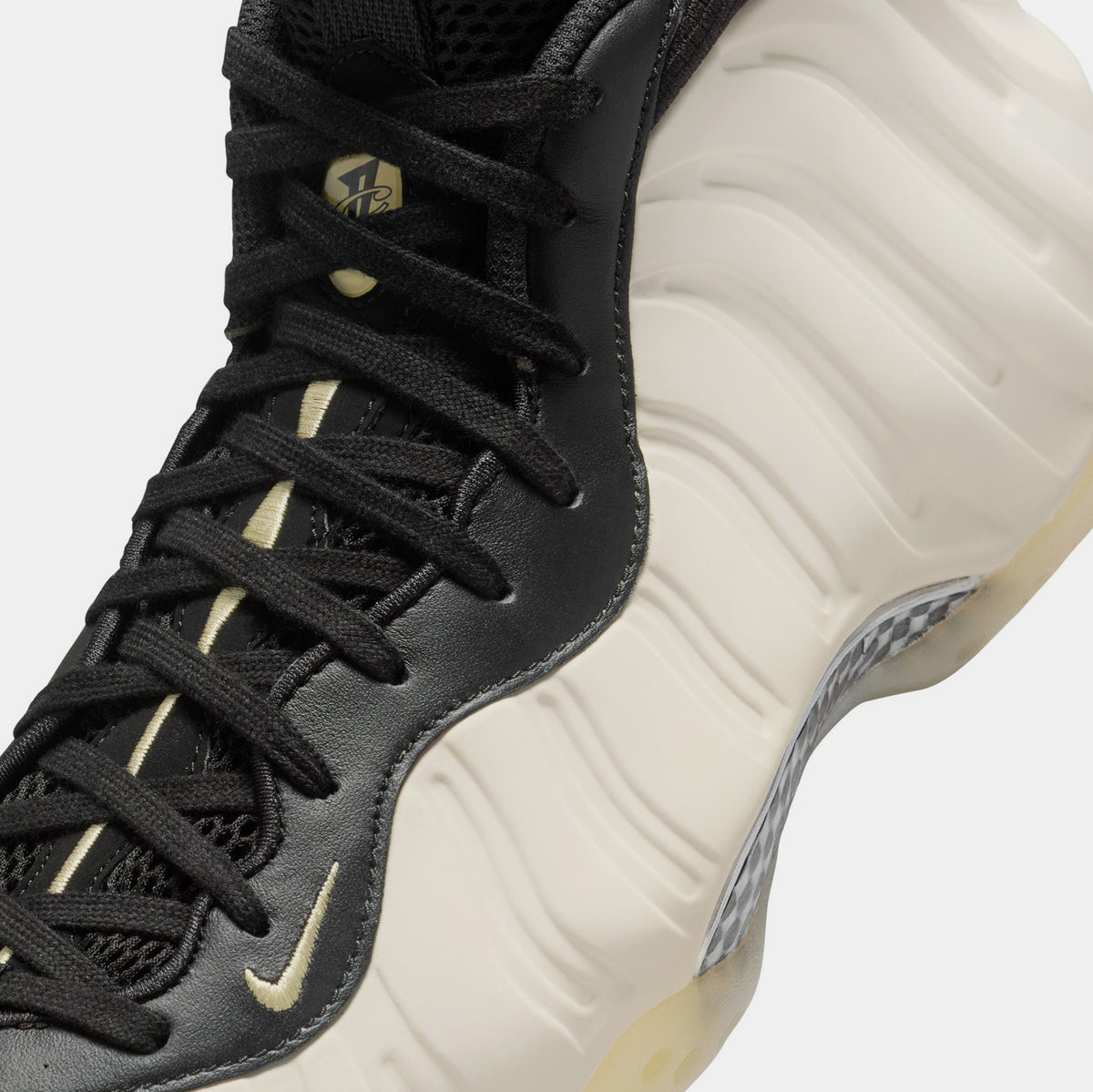 Nike Air Foamposite Mens Basketball Shoes Black Team Gold Light