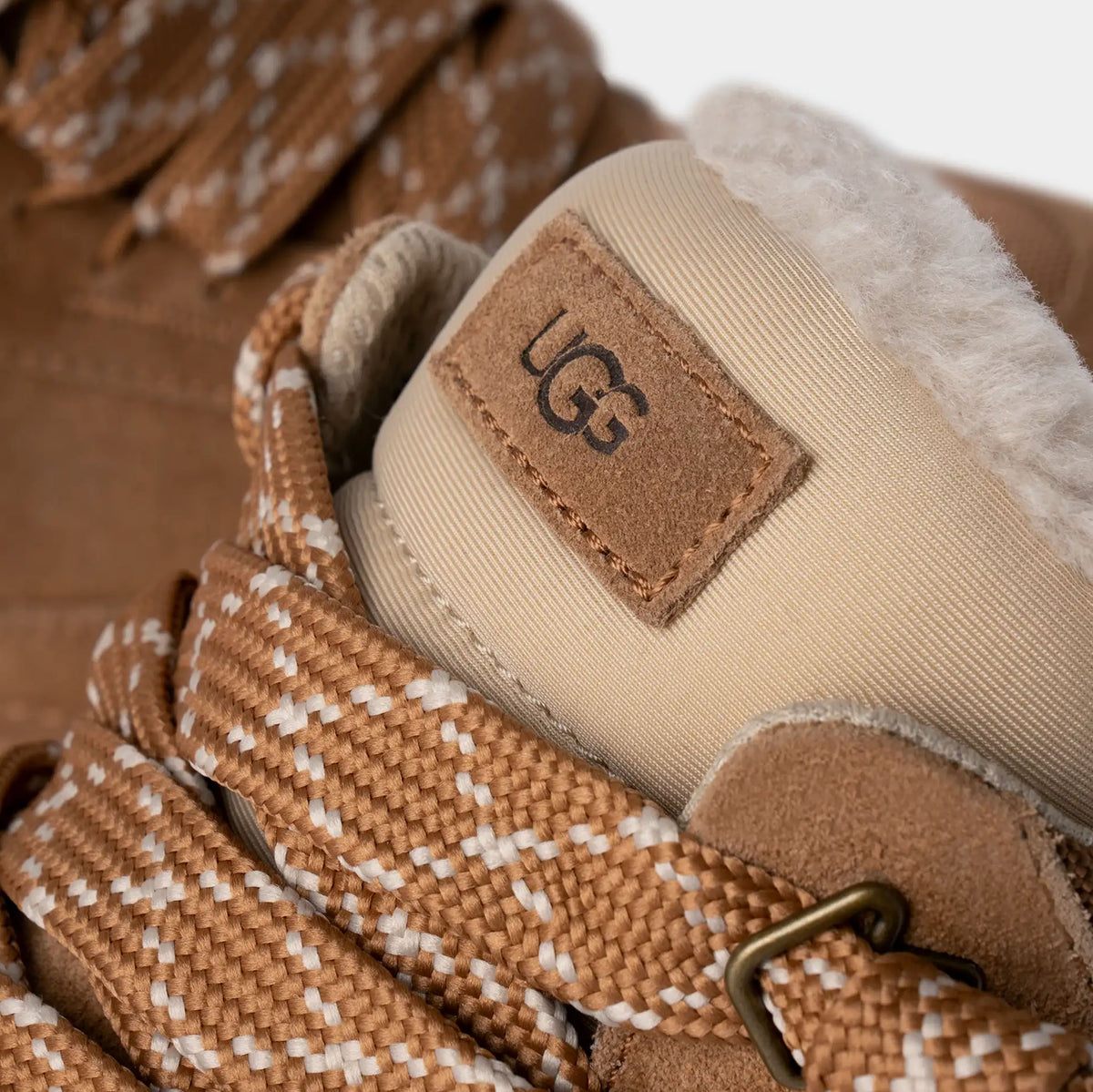 UGG Lowmel Mens Boots Chestnut 1170750 CHE – Shoe Palace