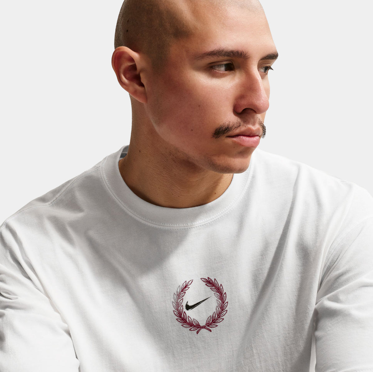 Nike Wings Of Victory Graphic Mens Short Sleeve Shirt Summit White