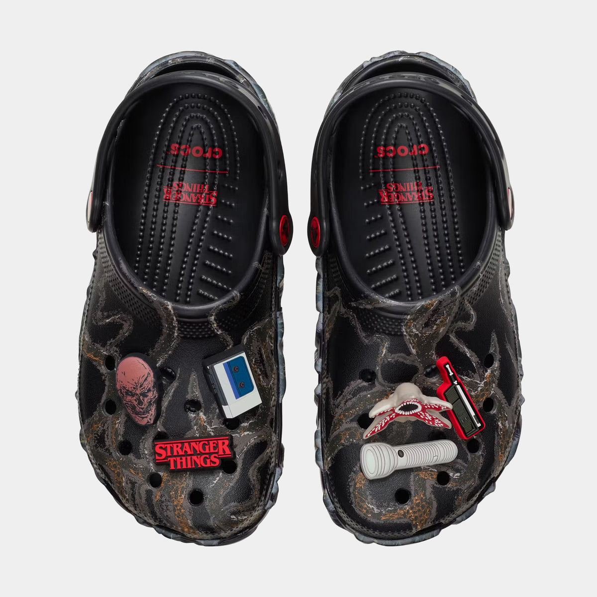 Crocs Stranger Things サンダル Crocs Stranger Things Classic Clog Mens Sandals Black Red 212074