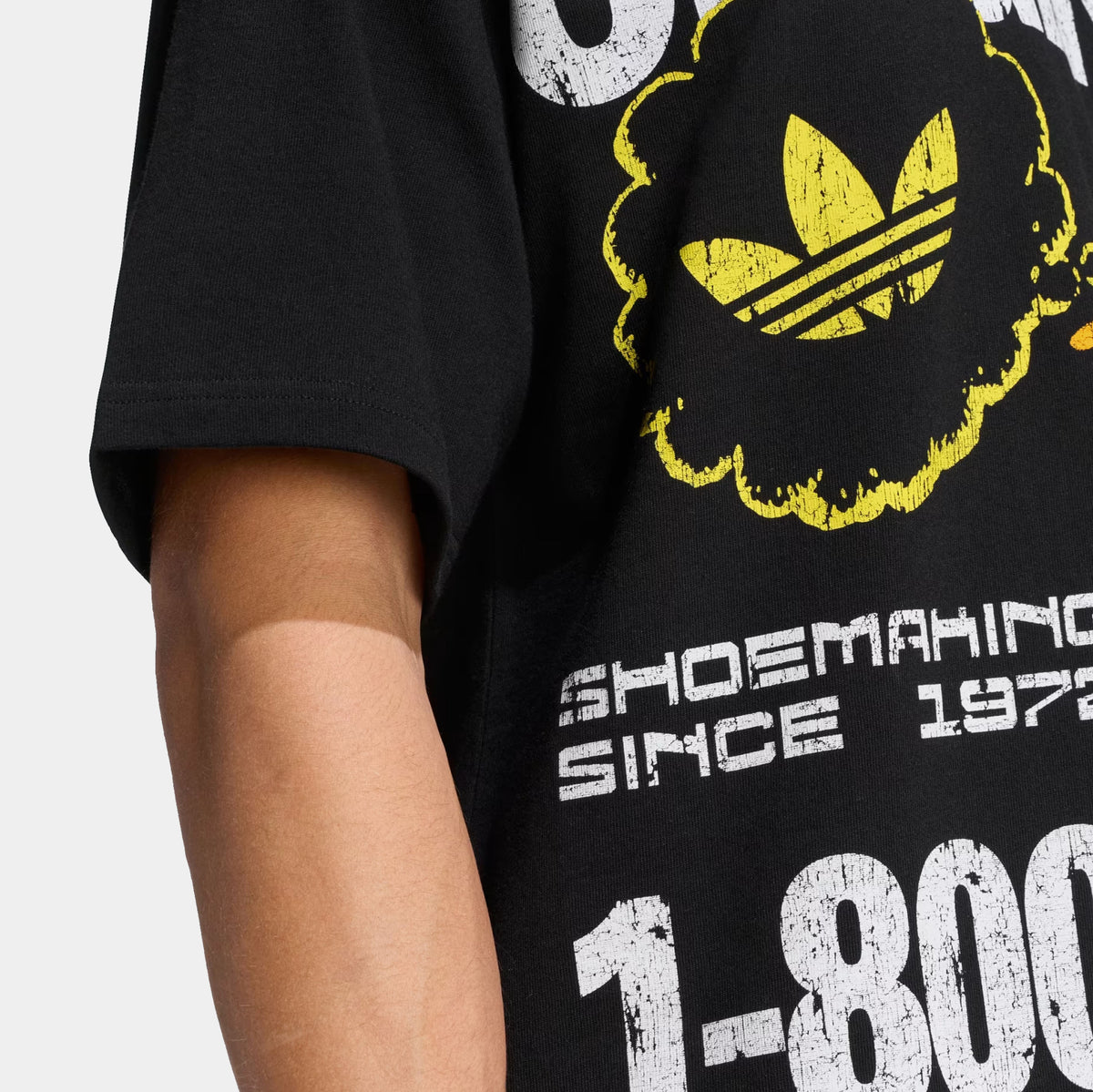 adidas Originals Duck Graphic Mens Short Sleeve Shirt Utility