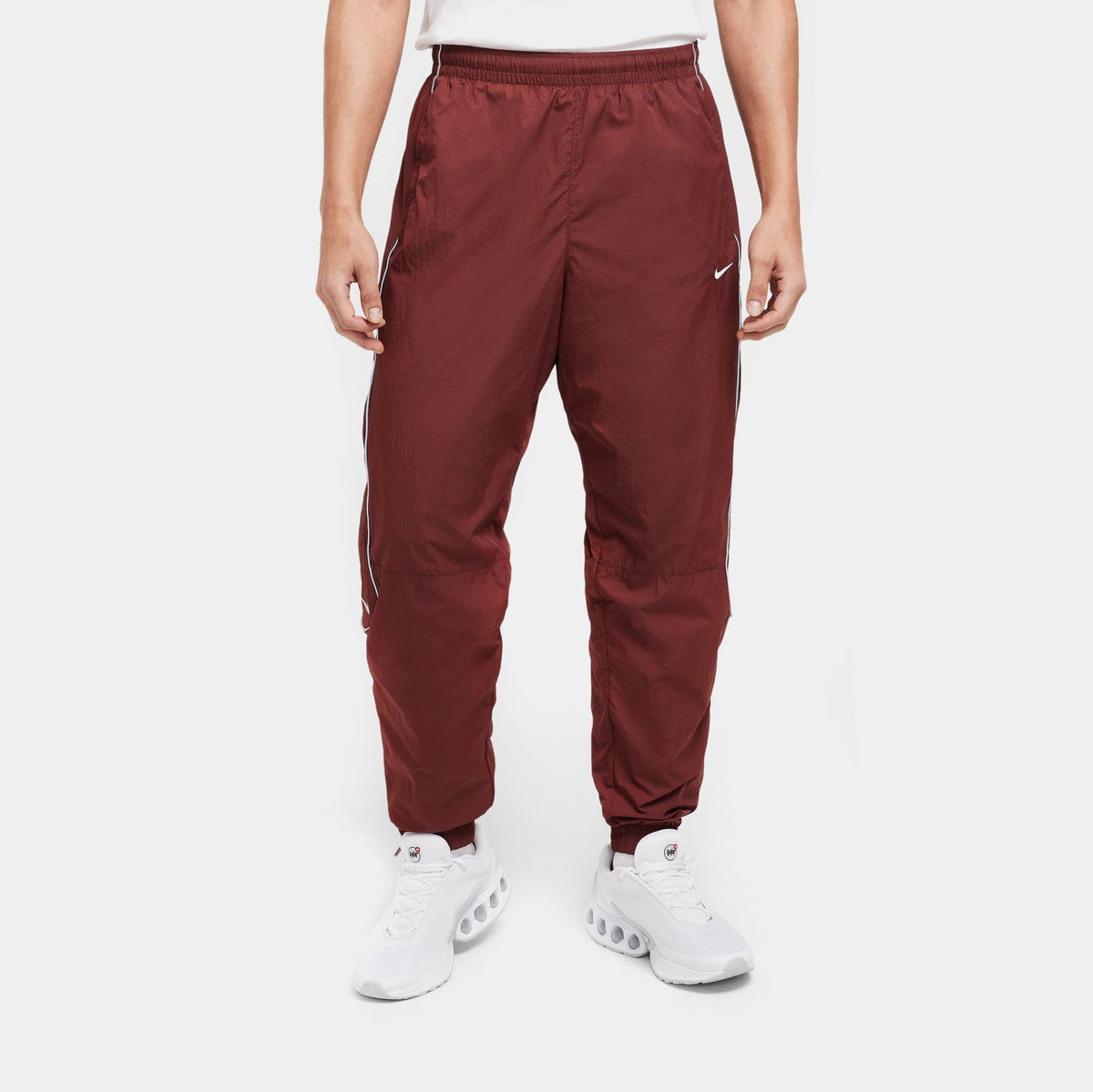 Nike NSW Solo Swoosh Woven Mens Track Pants Burgundy White FB8620