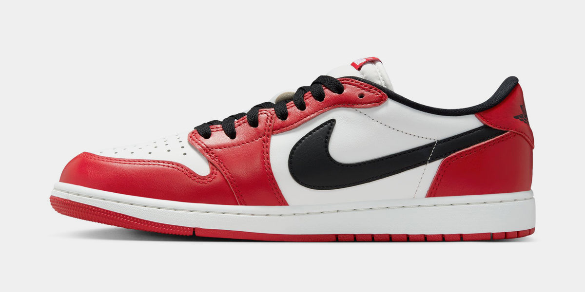 シューズ(男性用) Nike Air Jordan 1 Retro Low OG Chicago Jordan 1 Low Chicago Review - Why Everyone Wants It ! - YouTube