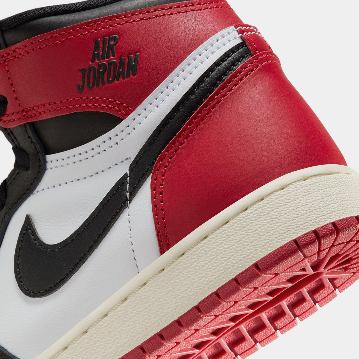 Jordan Air Jordan 1 Retro High OG Black Toe Grade School Lifestyle