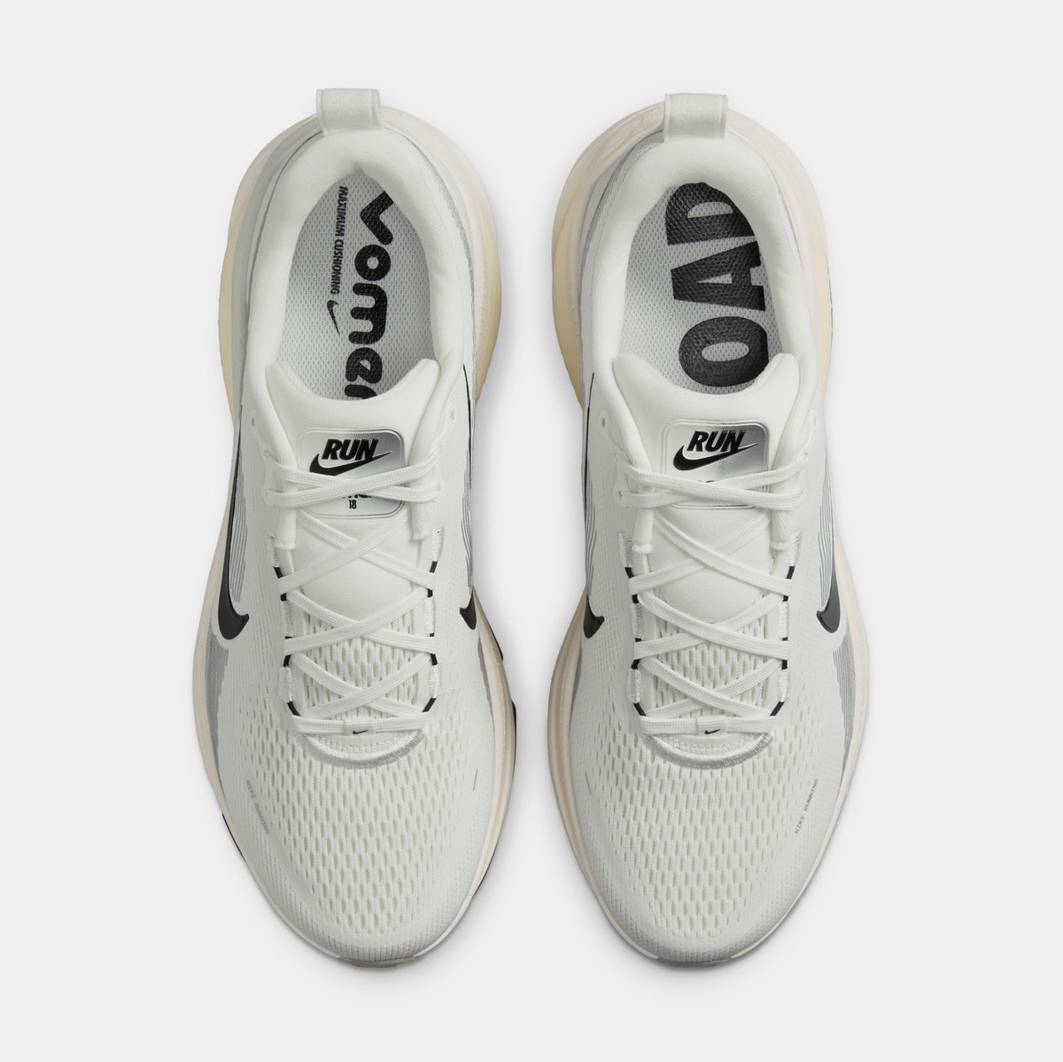 Nike Vomero 18 Mens Running Shoes Summit White Black Coconut  display picture 2
