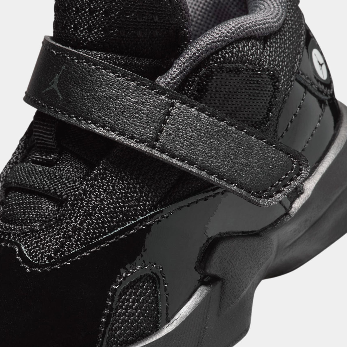 jordan max aura 2 infant