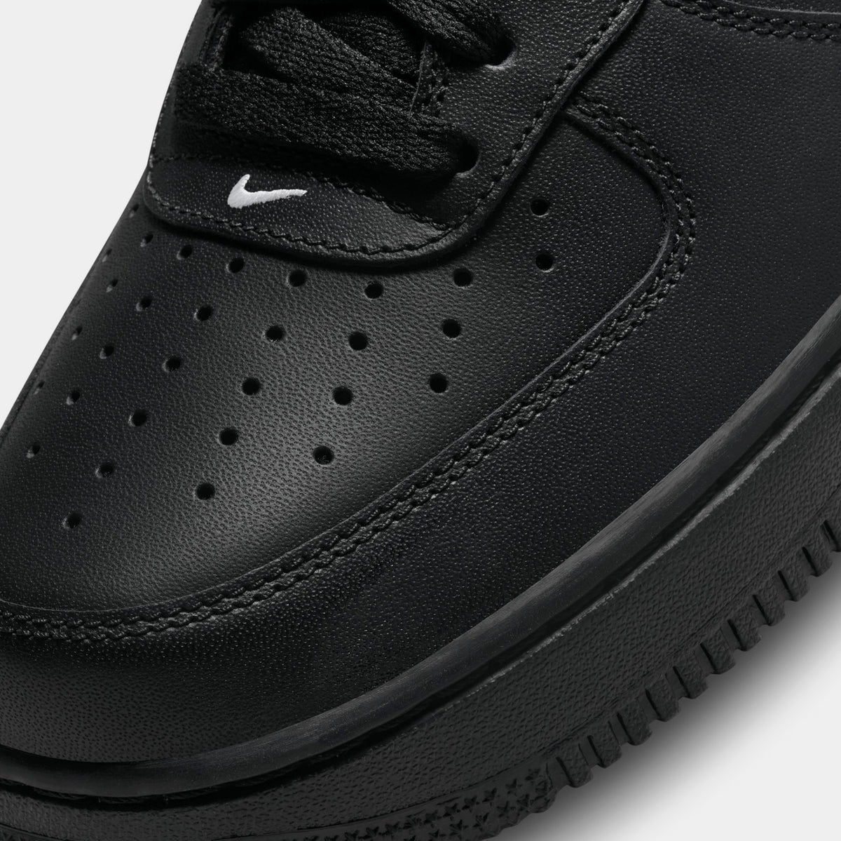 Nike Air Force 1 '07 LV8 Mens Lifestyle Shoes Black White FZ0627