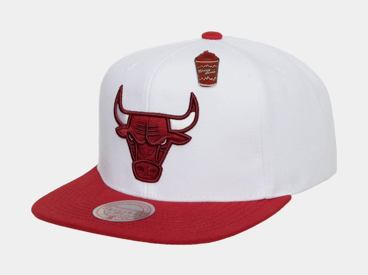 Mitchell Ness Chicago Bulls Cherry Bomb Snapback Mens Hat White
