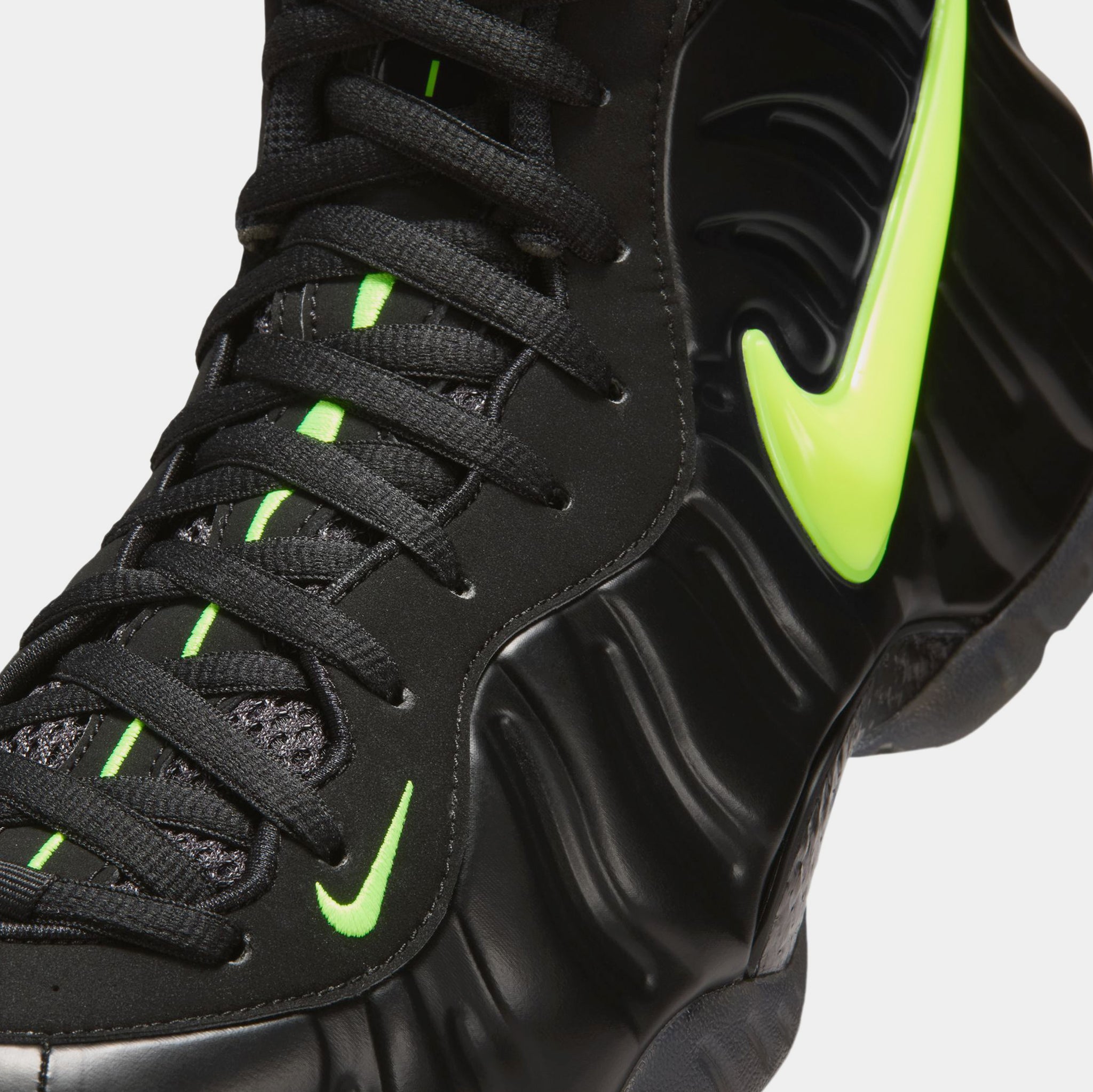 Nike Air Foamposite Pro Voltage 2026 HF0794 002 Size 10.5 Black Volt Hardaway Sneaker Bar Detroit (SBD) | OFFICIAL PHOTOS: Nike Air  main image 4