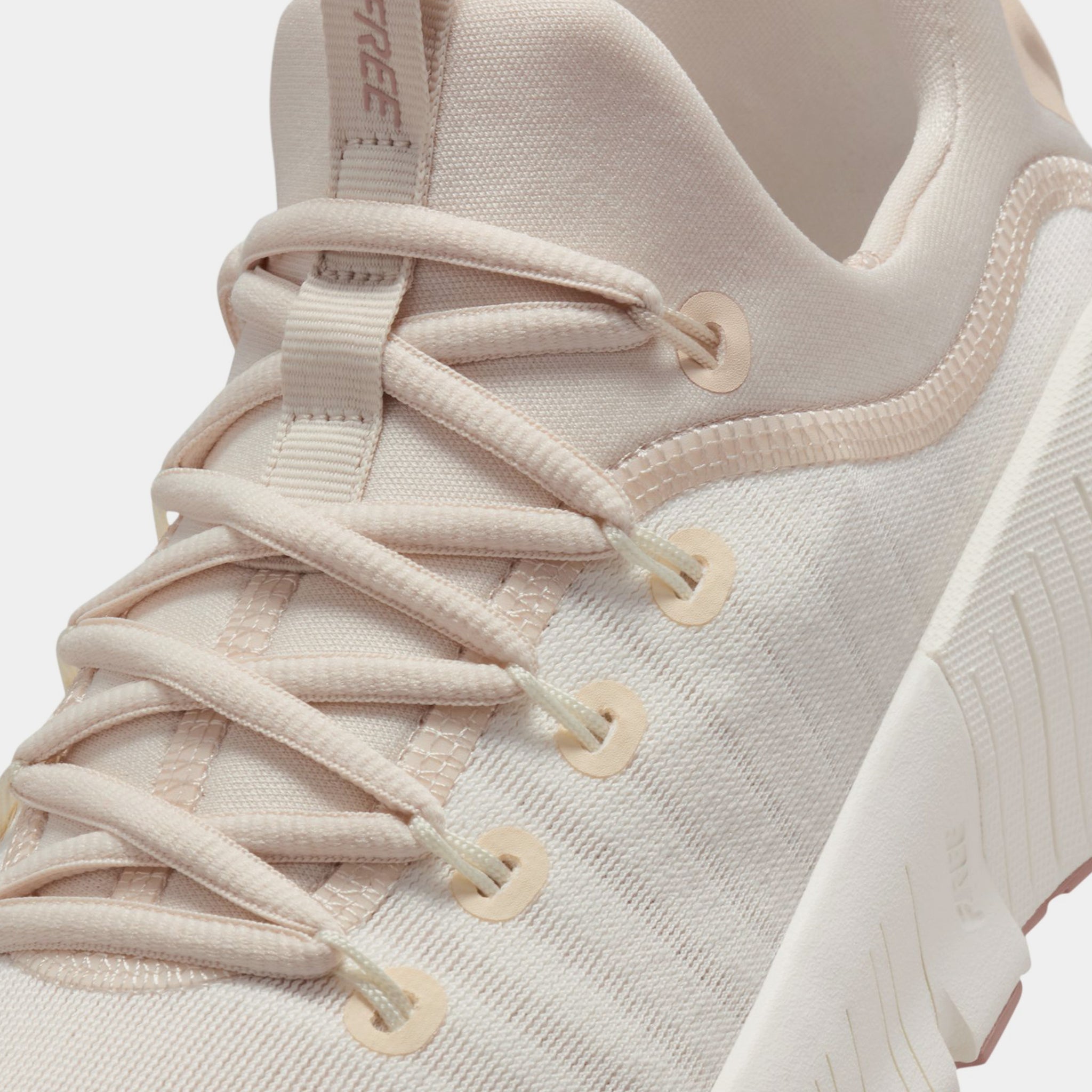Nike Free Metcon 6 Womens Running Shoes Soft Pearl Particle 