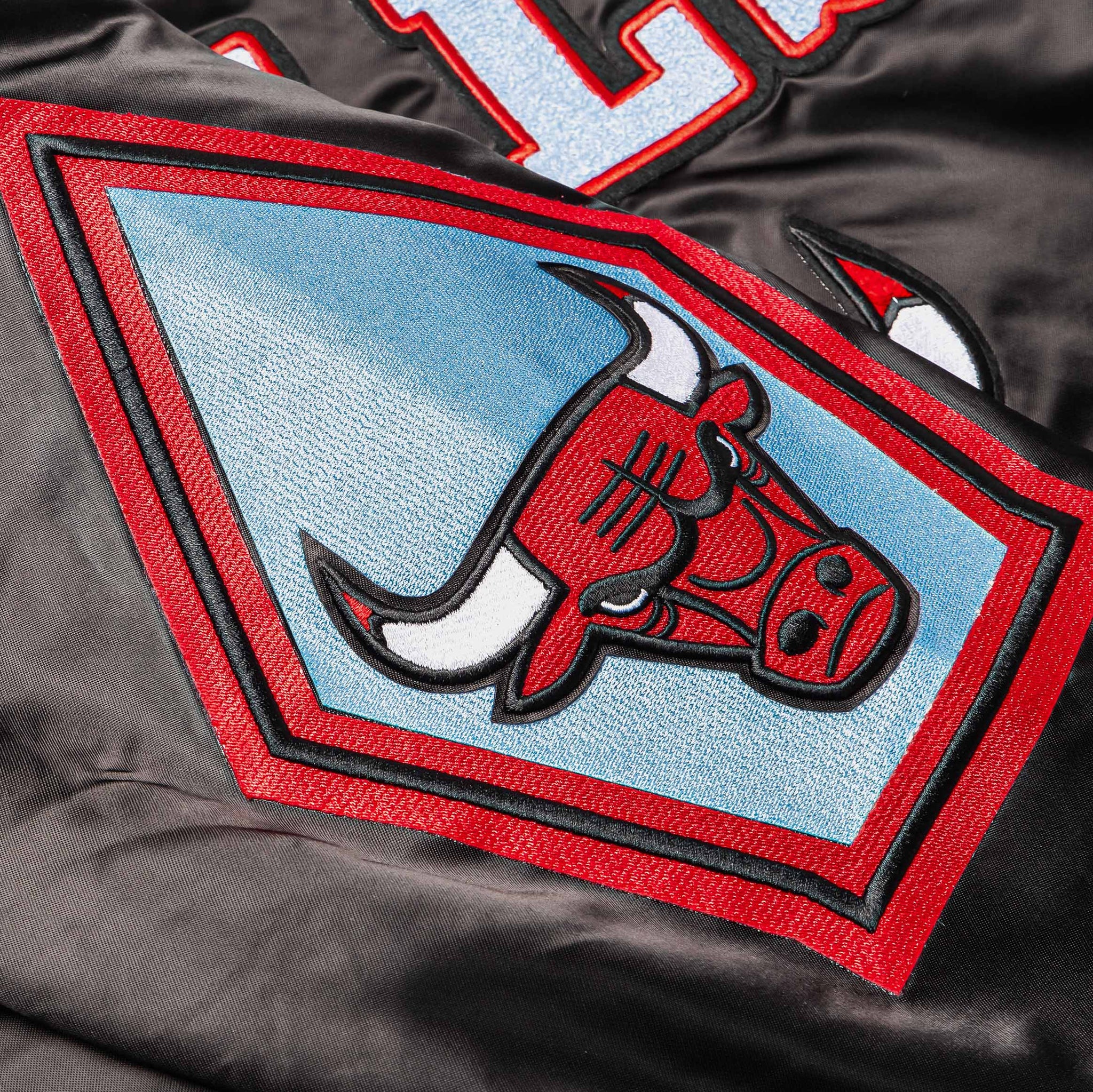 Pro Standard Chicago Bulls City Edition Pro Satin Mens Jacket 