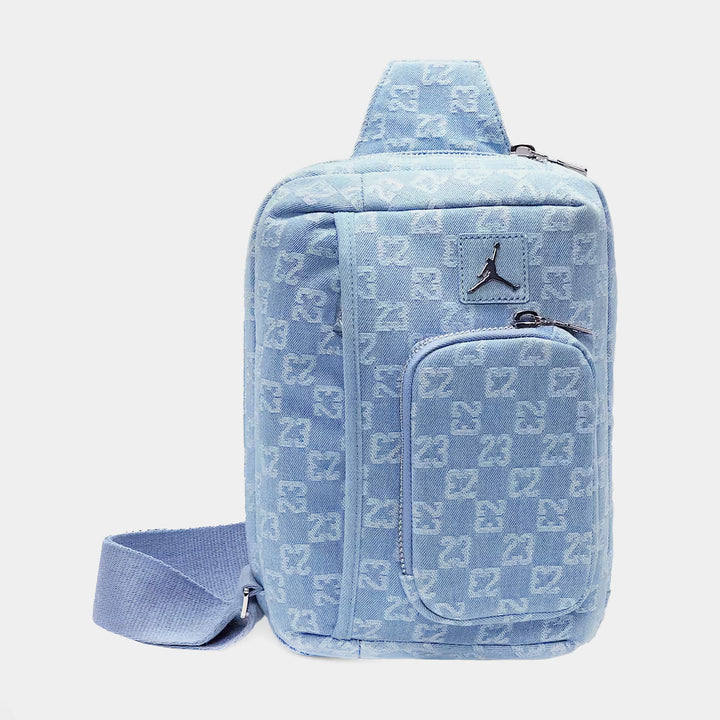 ジョーダン モノグラム ダッフル バッグ COCONUT MILKカラー JORDAN BRAND MONOGRAM DUFFLE BAG COCONUT MILK（ジョーダン