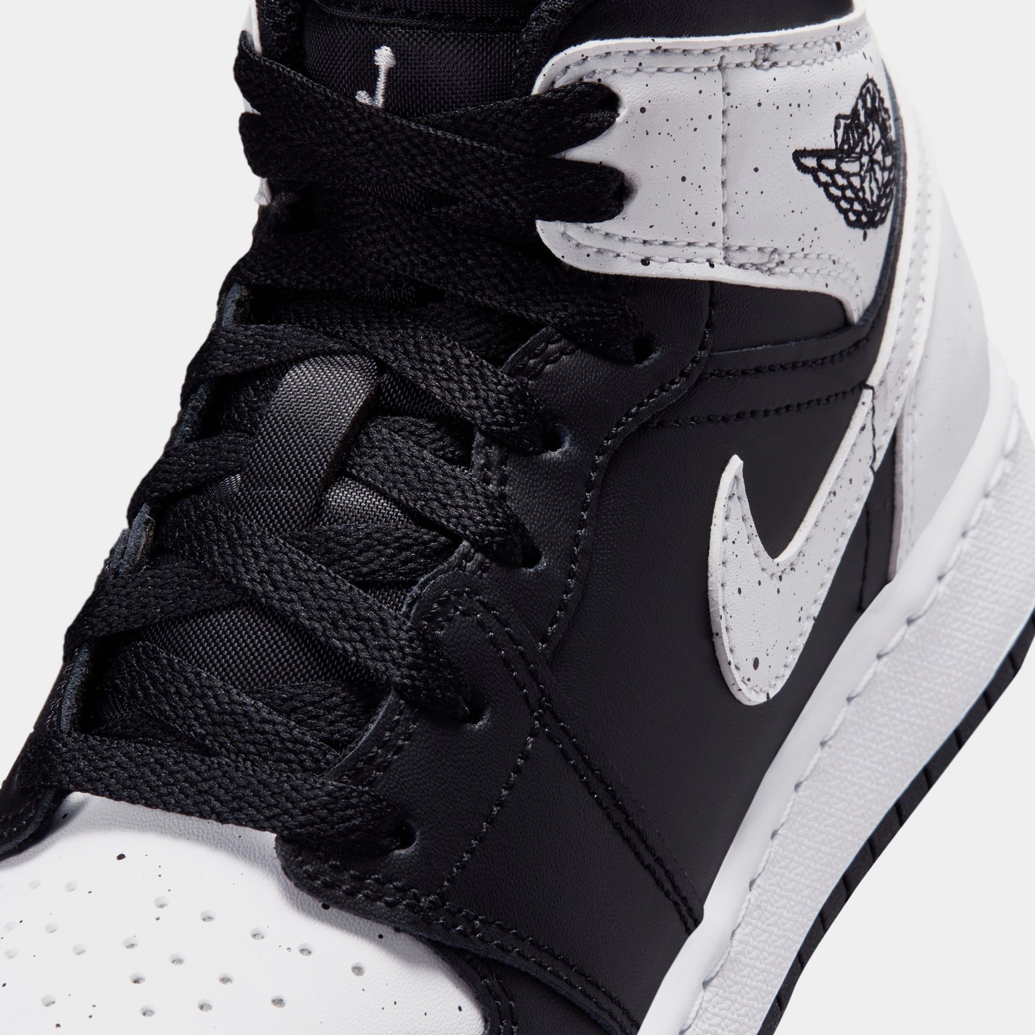 Jordan Air Jordan 1 Mid SE Oreo Grade School Lifestyle Shoes Black Jordan Air Jordan 1 Mid SE Oreo Grade School Lifestyle Shoes Black
