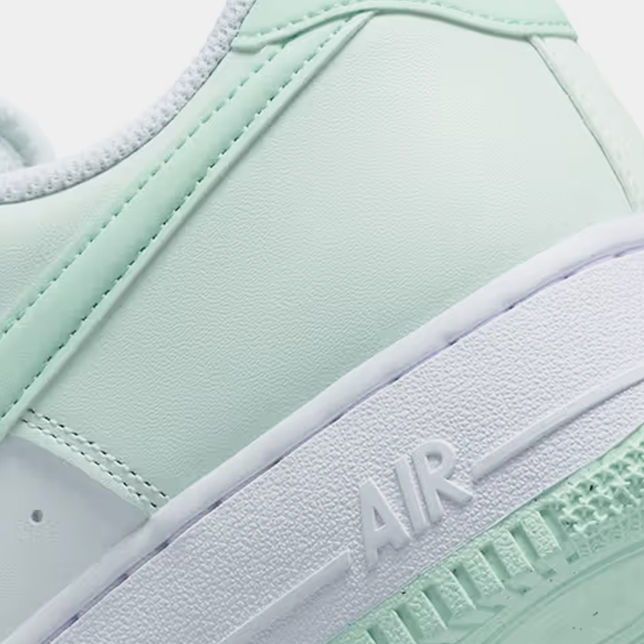 Nike Air Force '07 Mens Lifestyle Shoes Barely Green Mint FZ4123