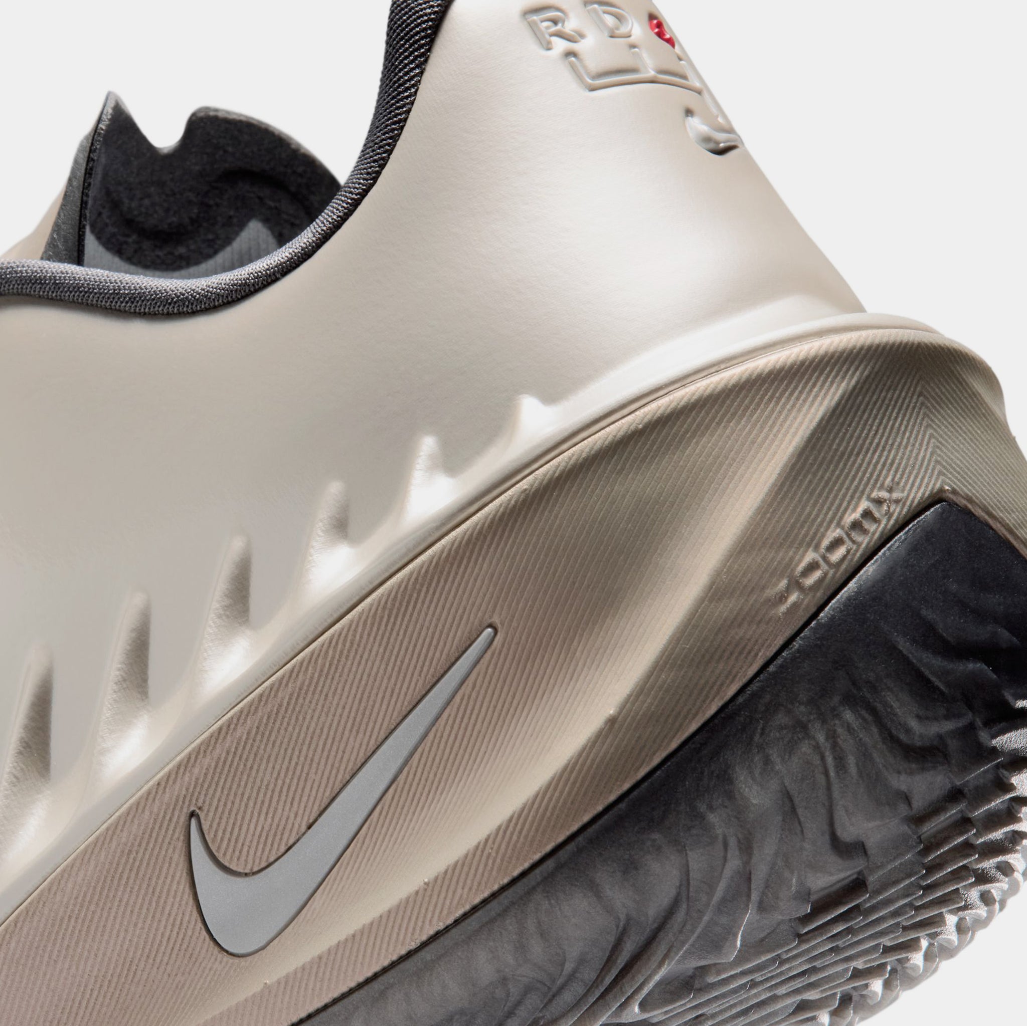 Nike G.T. Cut 4 Rob Dilingham Mens Basketball Shoes Metallic