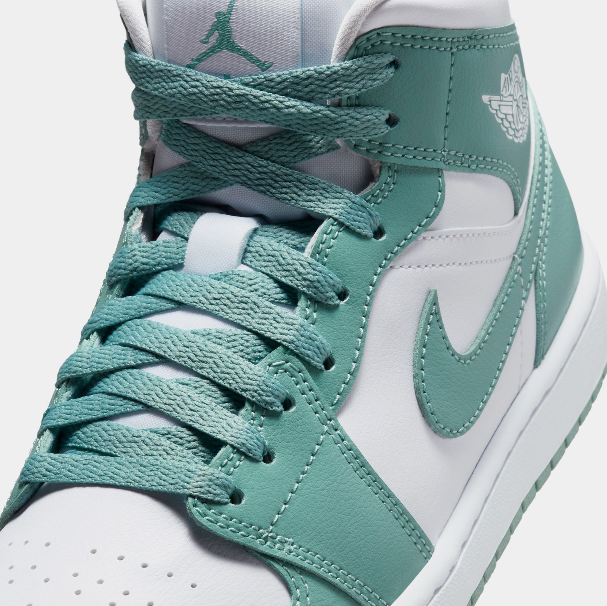 Jordan Air Jordan 1 Mid Womens Lifestyle Shoes White Cannon BQ6472 