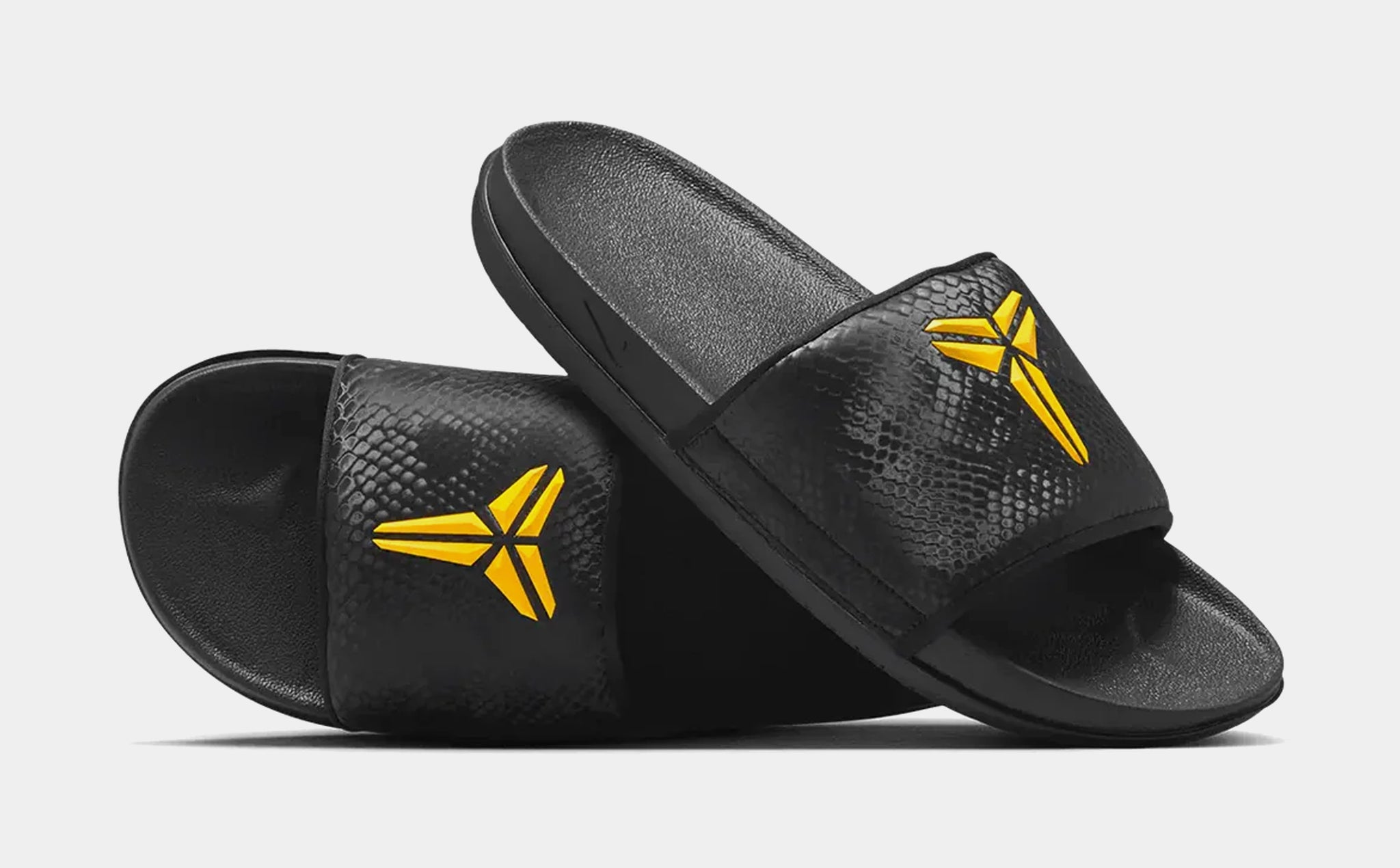 Nike Kobe Offcourt Slide Lightening‎ Black Yellow Men 9/ Women 10 IF2870 700 NWB Nike Kobe Offcourt Slide Lightning IF2870-700 main image 3