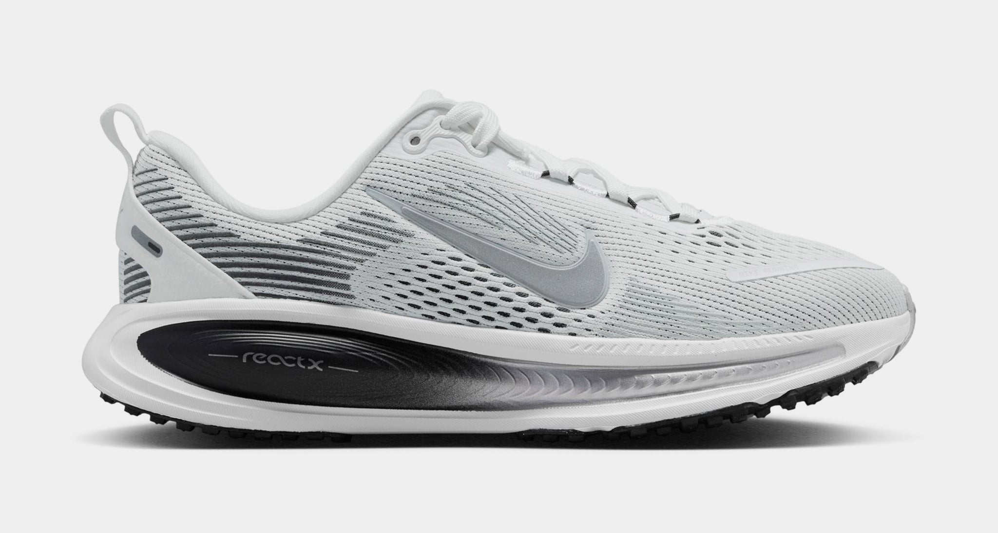 Nike Vomero 18 Sneakers Summit White/Black/ Light weight Running Shoes Nike Vomero 18  main image 2