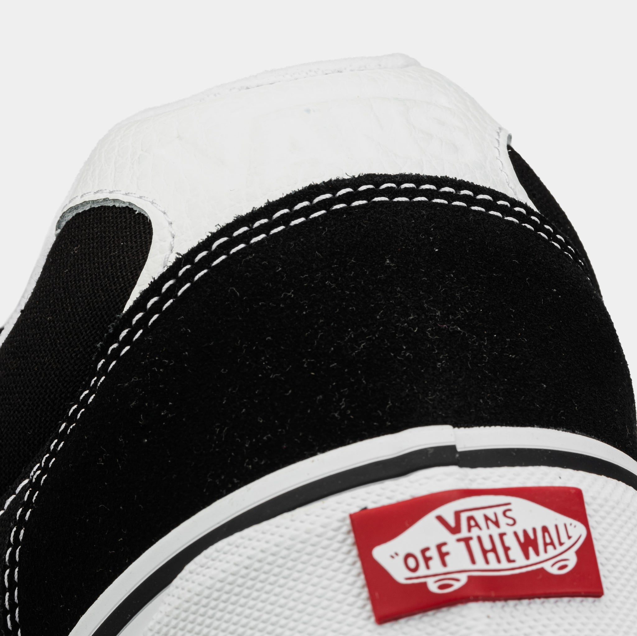 Vans Chukka Push Mens Skate Shoes Black White CZWBZW – Shoe