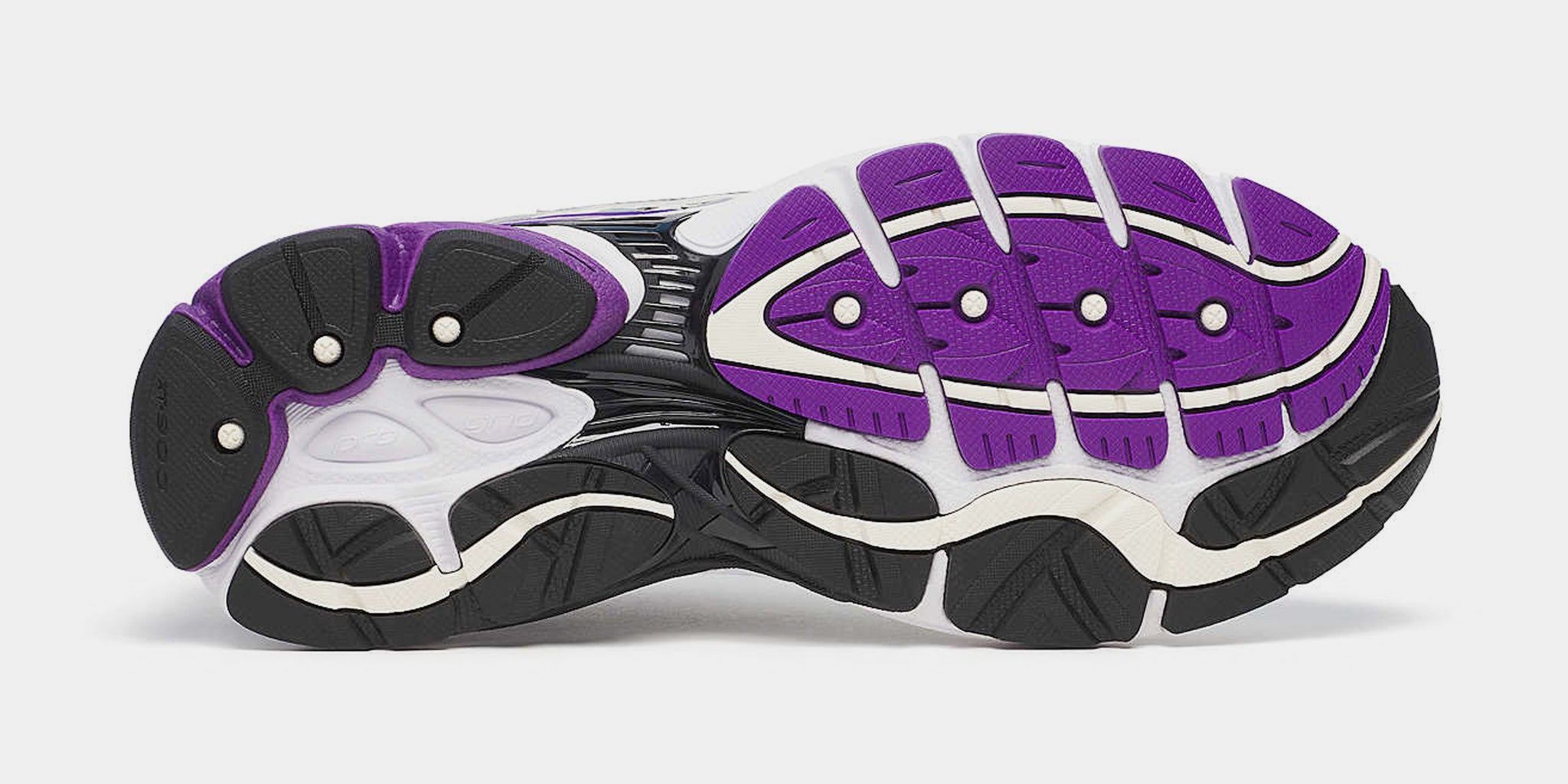 Saucony ProGrid Omni 9 Mens Running Shoes Silver Purple 