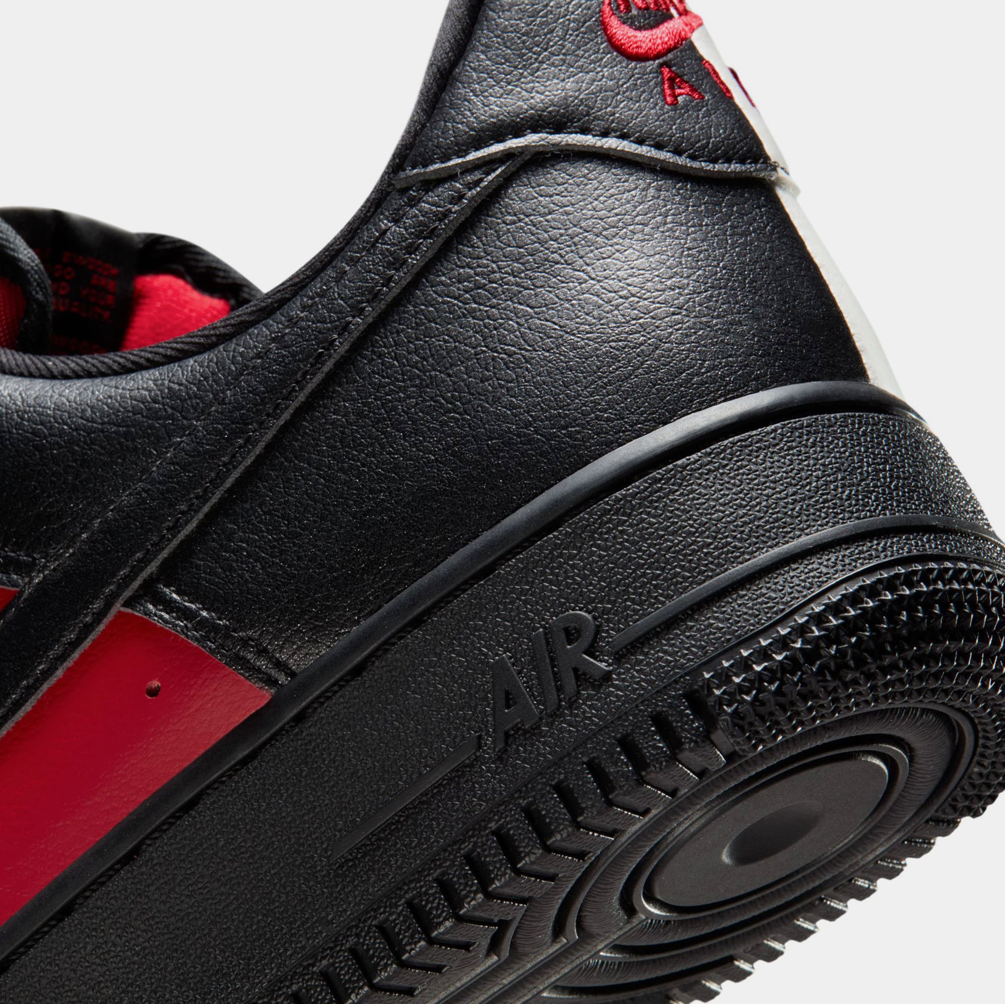 ナイキ エア フォース 1 '07 LV8 メンズシューズ　IB6847-600 Nike Air Force 1 '07 LV8 Mens Lifestyle Shoes Gym Red Black Summit