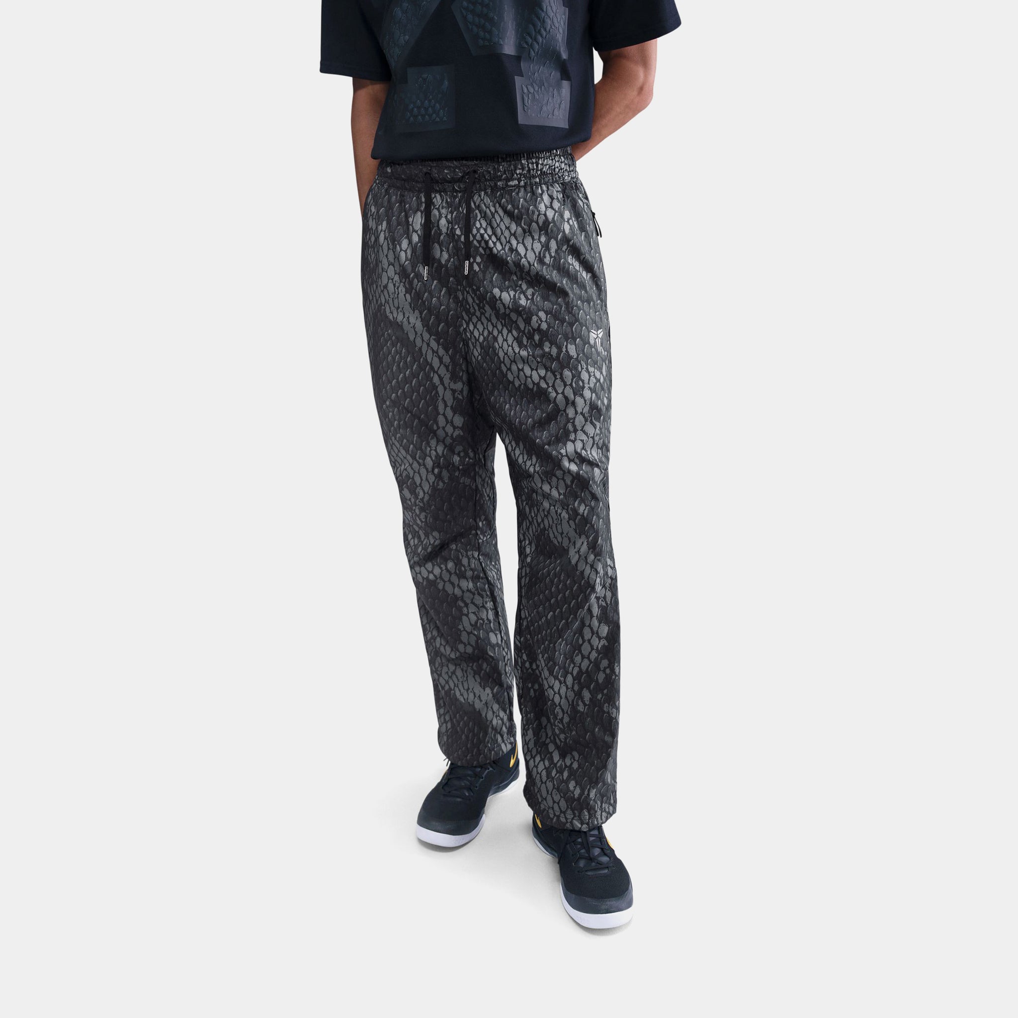 Nike Kobe Bryant Lightweight Woven Trousers Mens Pants Black