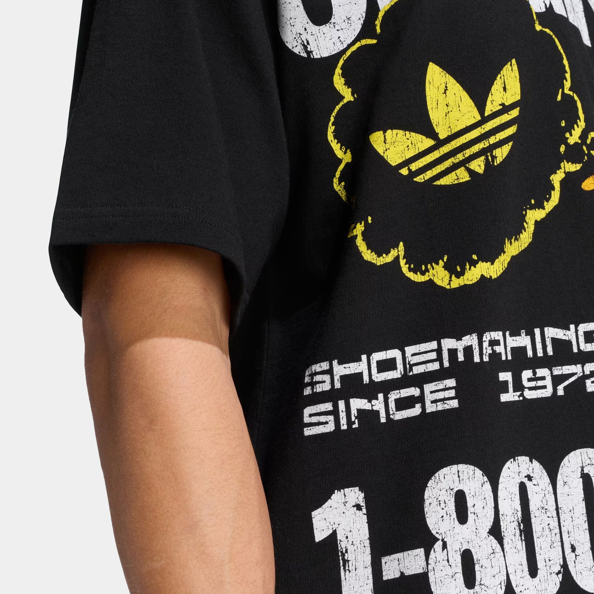 adidas Originals Duck Graphic Mens Short Sleeve Shirt Utility