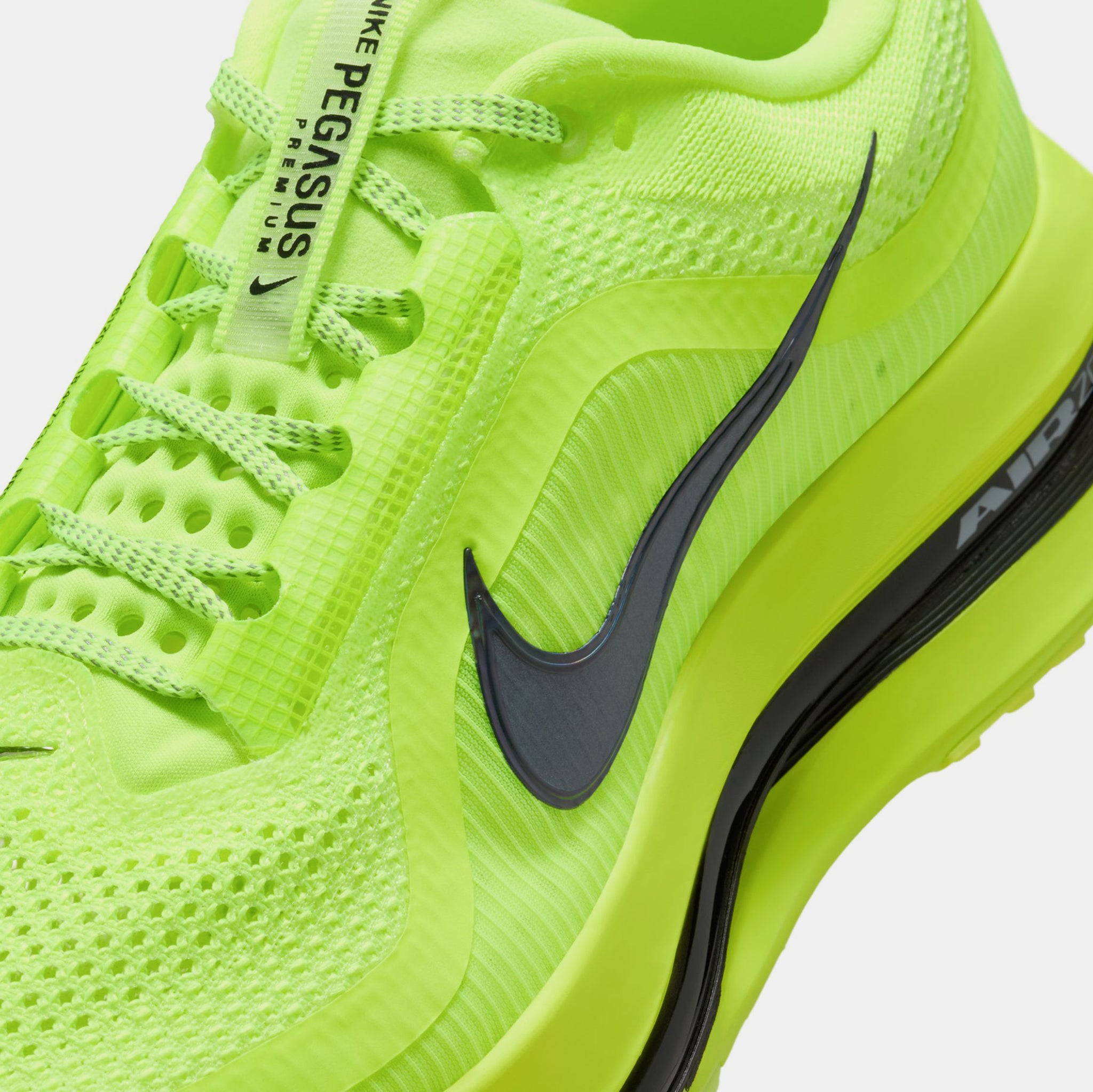 NIKE PEGASUS PREMIUM VOLT 27cm 22キロ着用 Nike Pegasus Premium Mens Running Shoes Volt Black HQ2592-700
