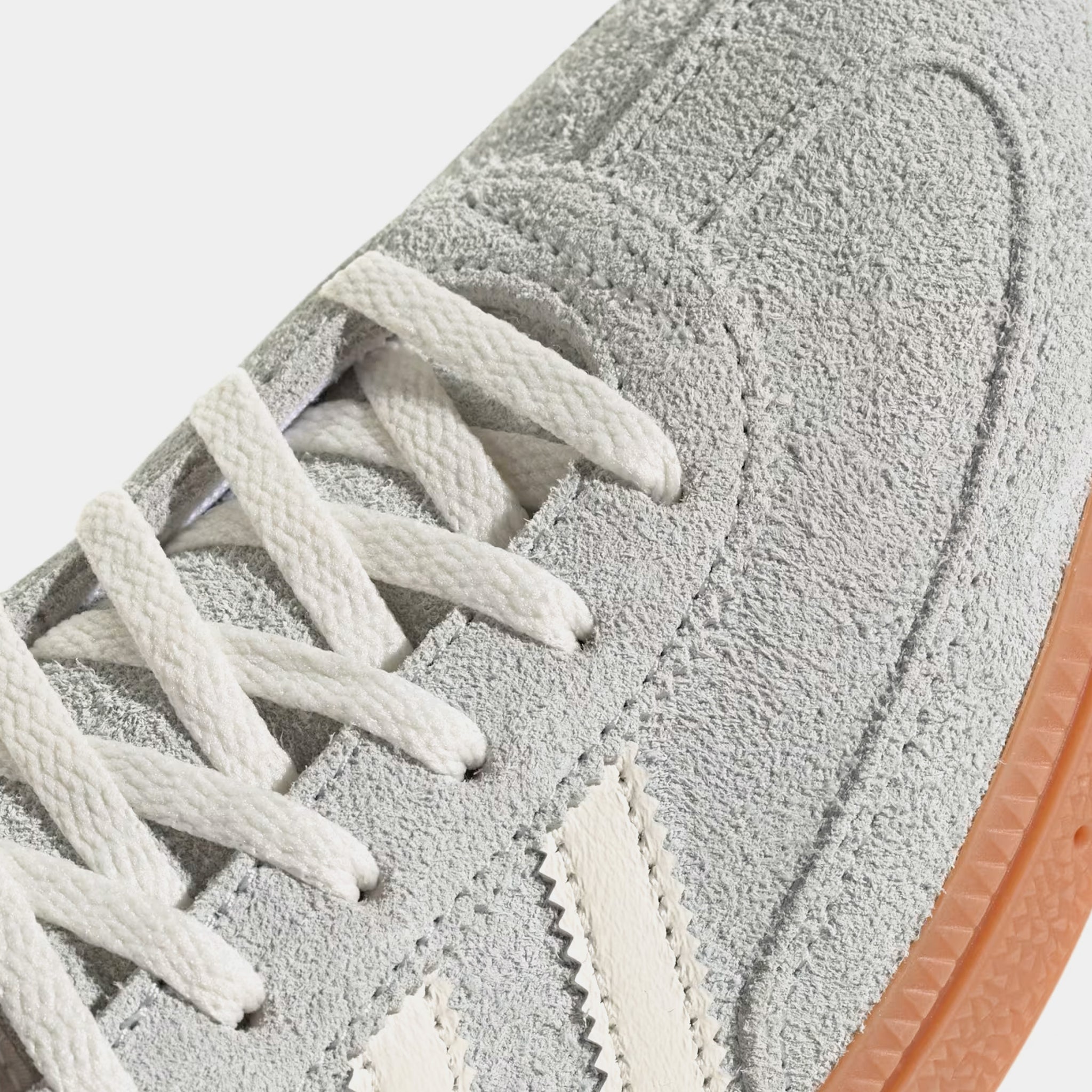 Handball Spezial Womens Lifestyle Shoes (Wonder Silver/Off White/Gum) Handball Spezial Womens Lifestyle Shoes (Wonder Silver/Off White/Gum)
