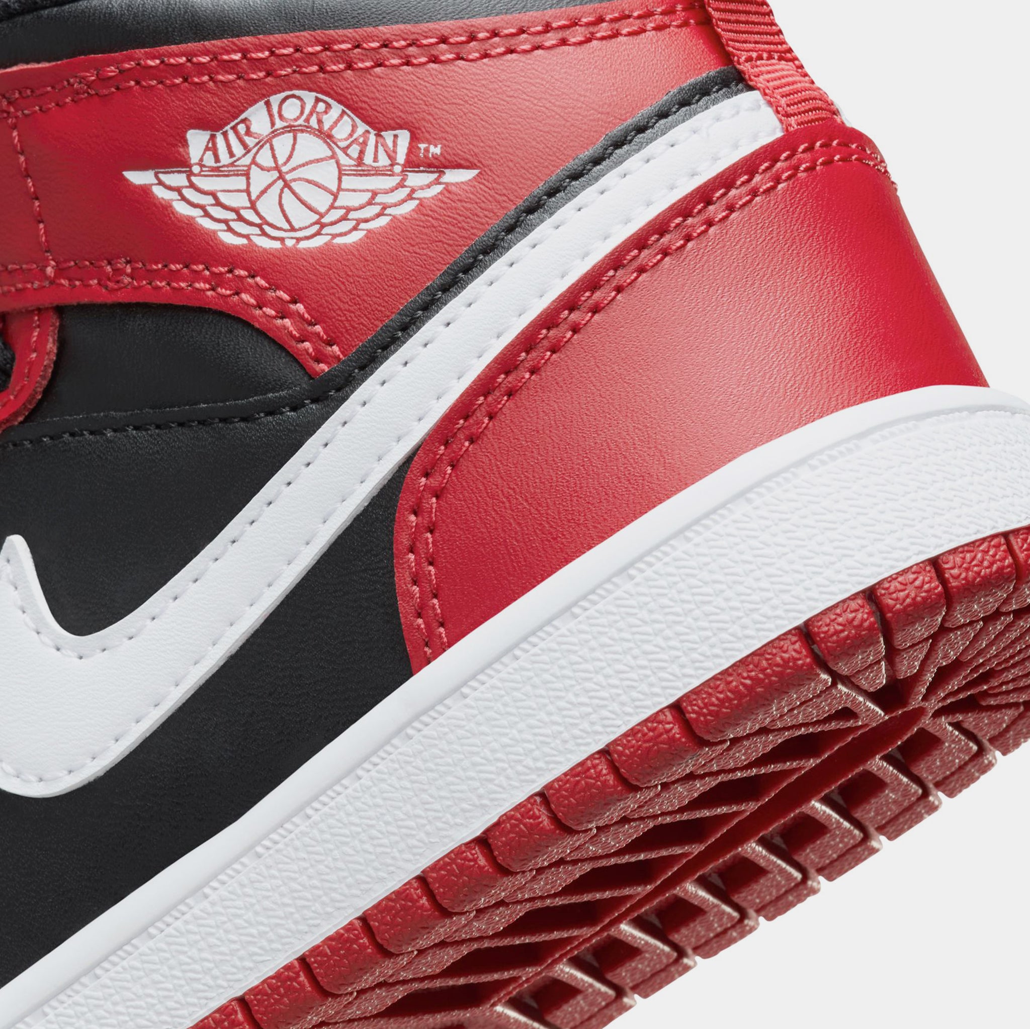 Jordan Red and White Athletic Shoes High-Top JORDAN Air 1 Mid SE FZ3334 100 - Shiekh main image 2