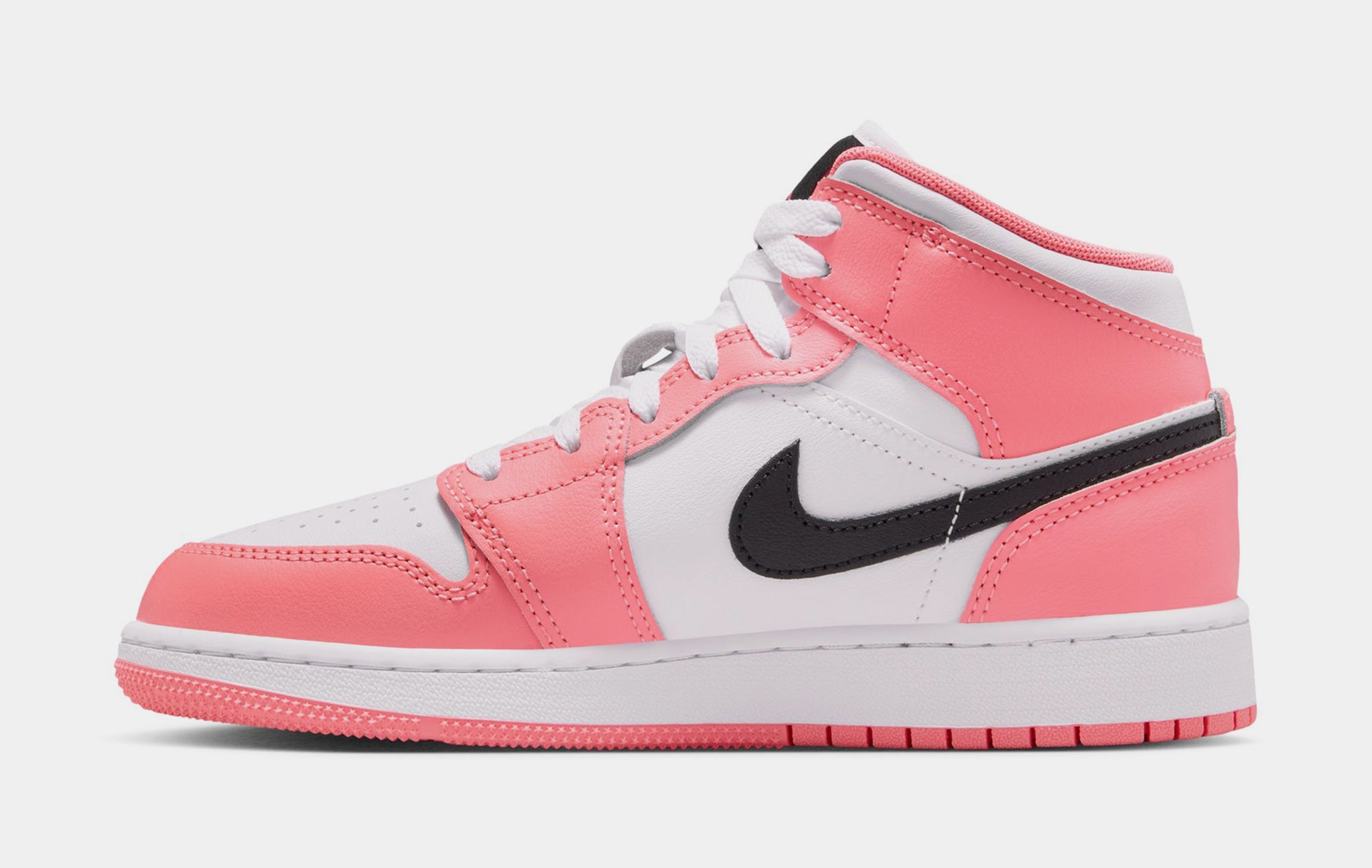 white jordan mids junior