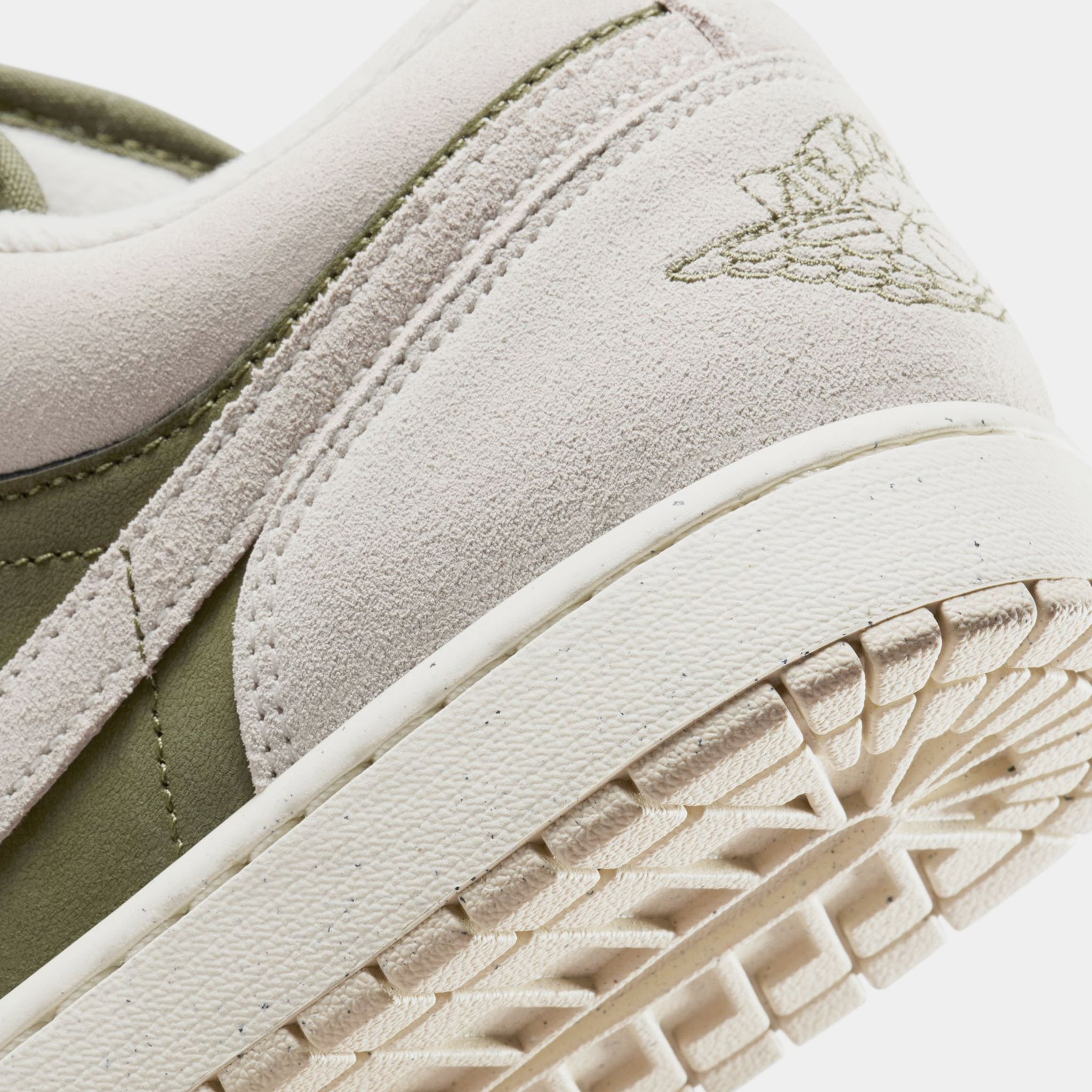 Jordan Air Jordan 1 Low SE Mens Lifestyle Shoes Medium Olive Sail 