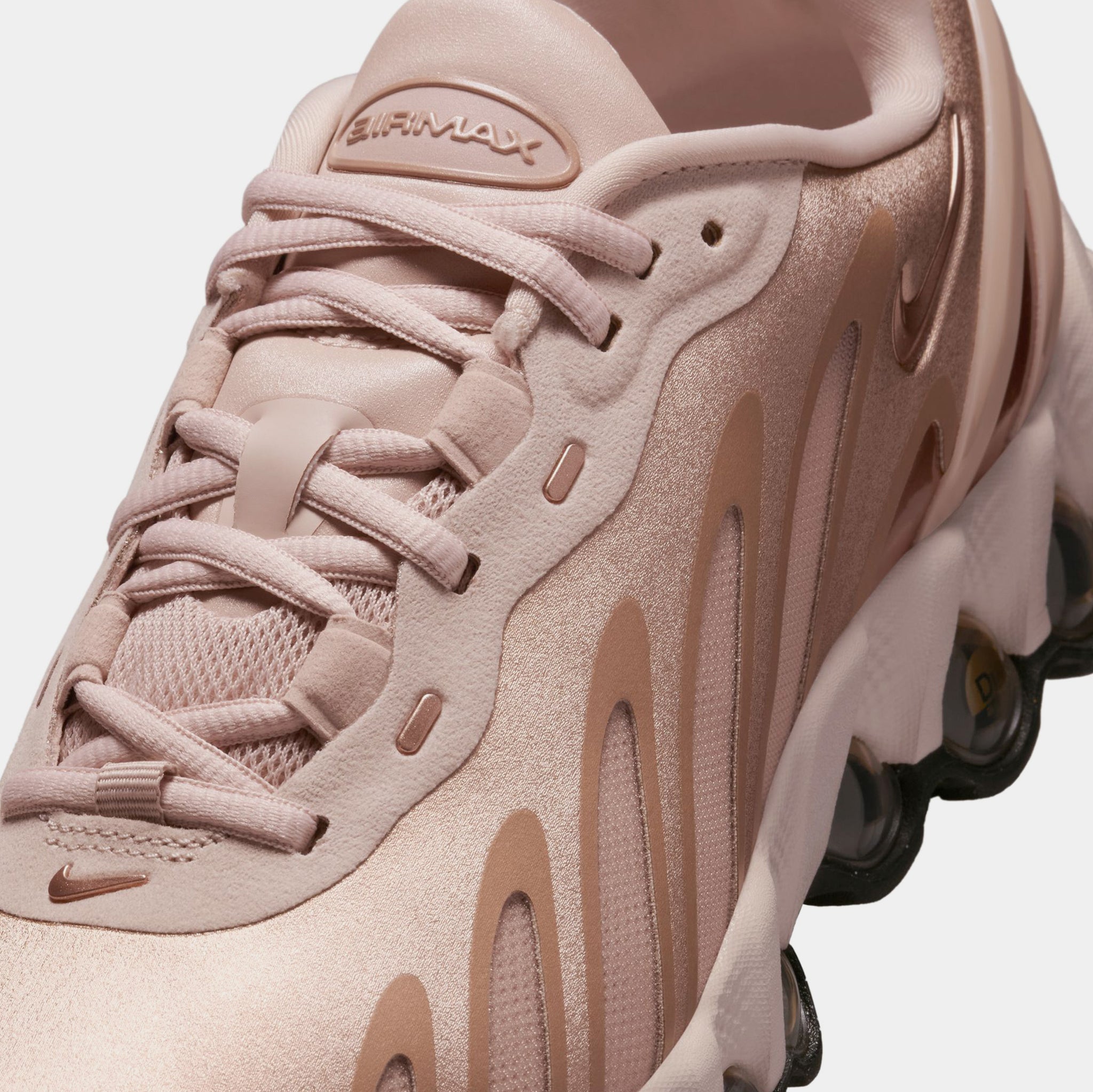 Nike Air Max DN8 Womens Running Shoes Metallic Red Bronze Black