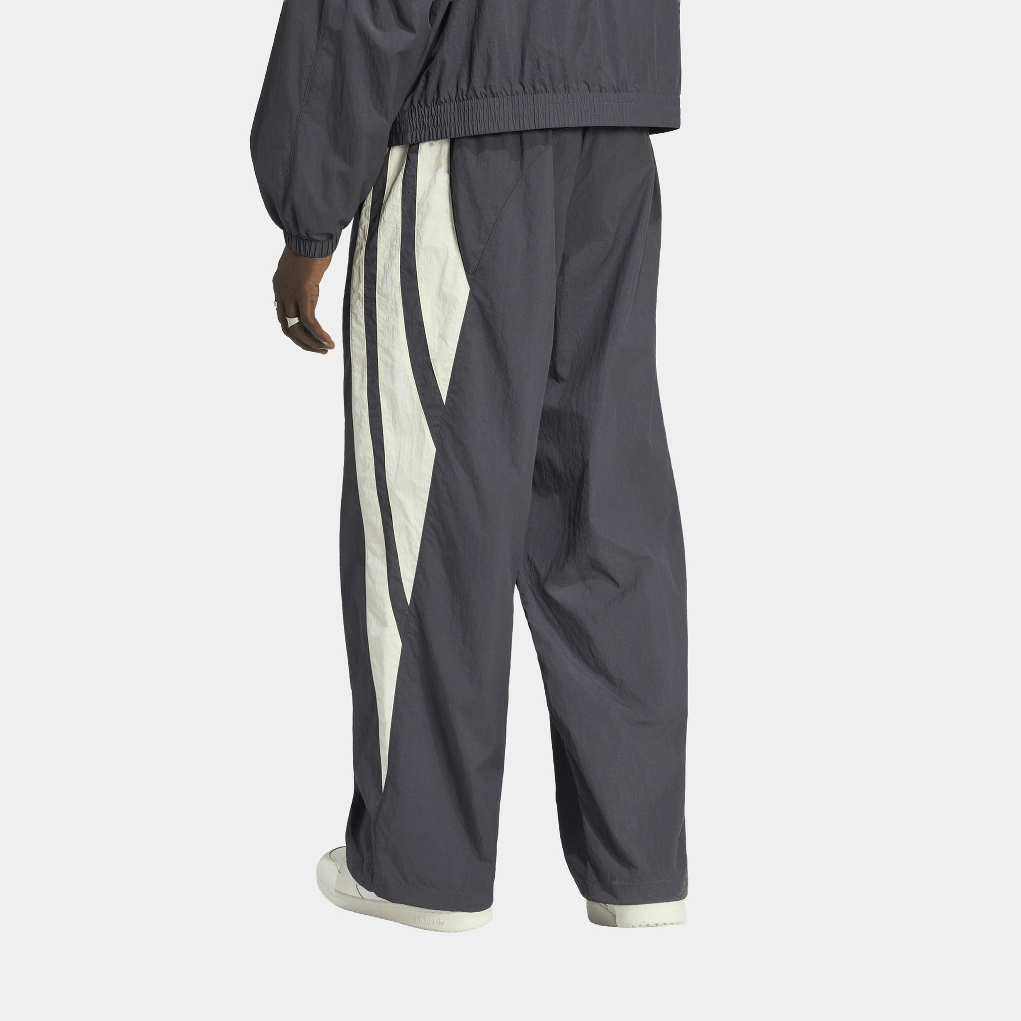 adidas GFX Track Woven Mens Pants Utility Black KU9193 – Shoe Palace