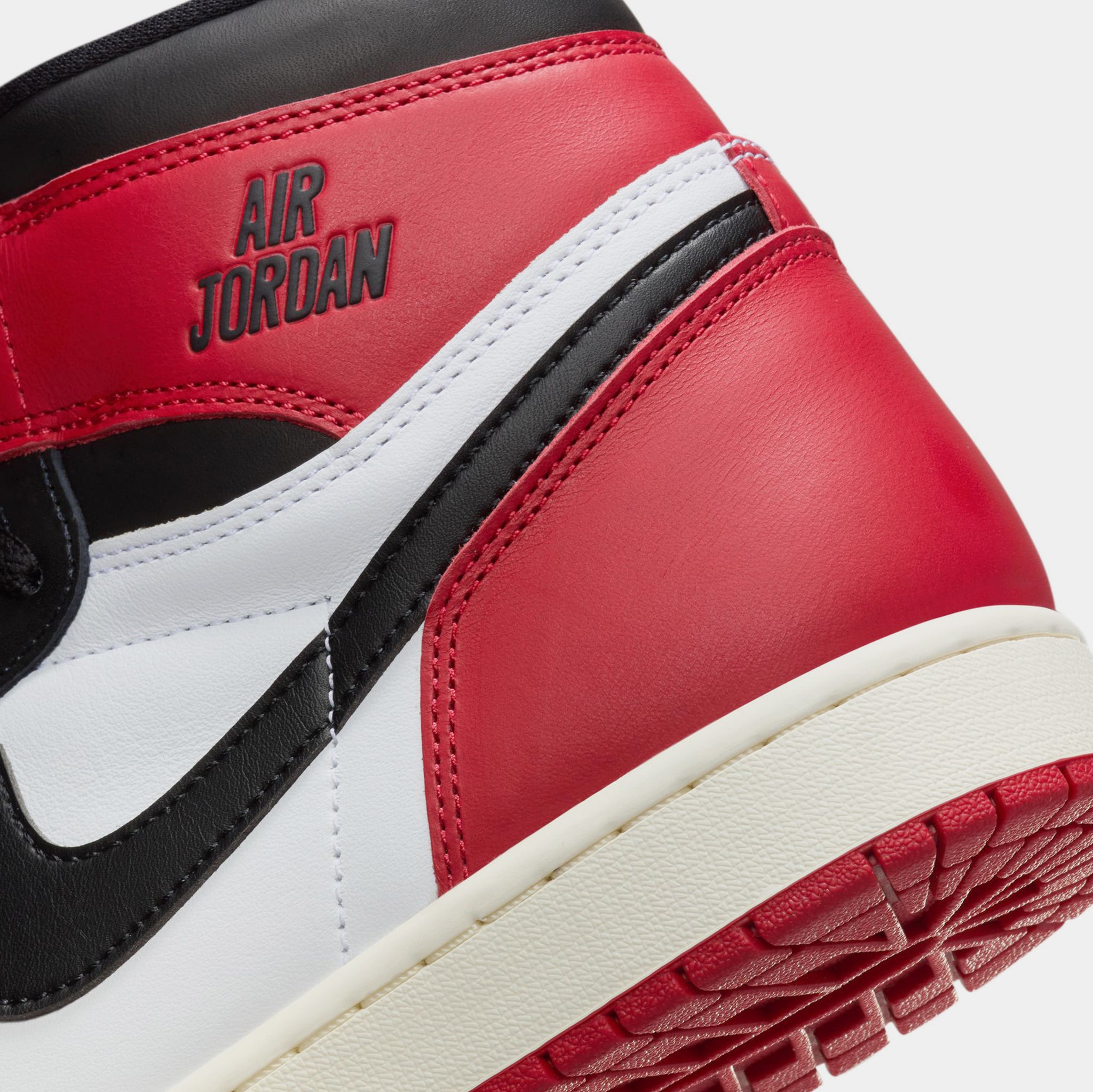 Jordan Air Jordan Retro High OG Black Toe Mens Lifestyle Shoes