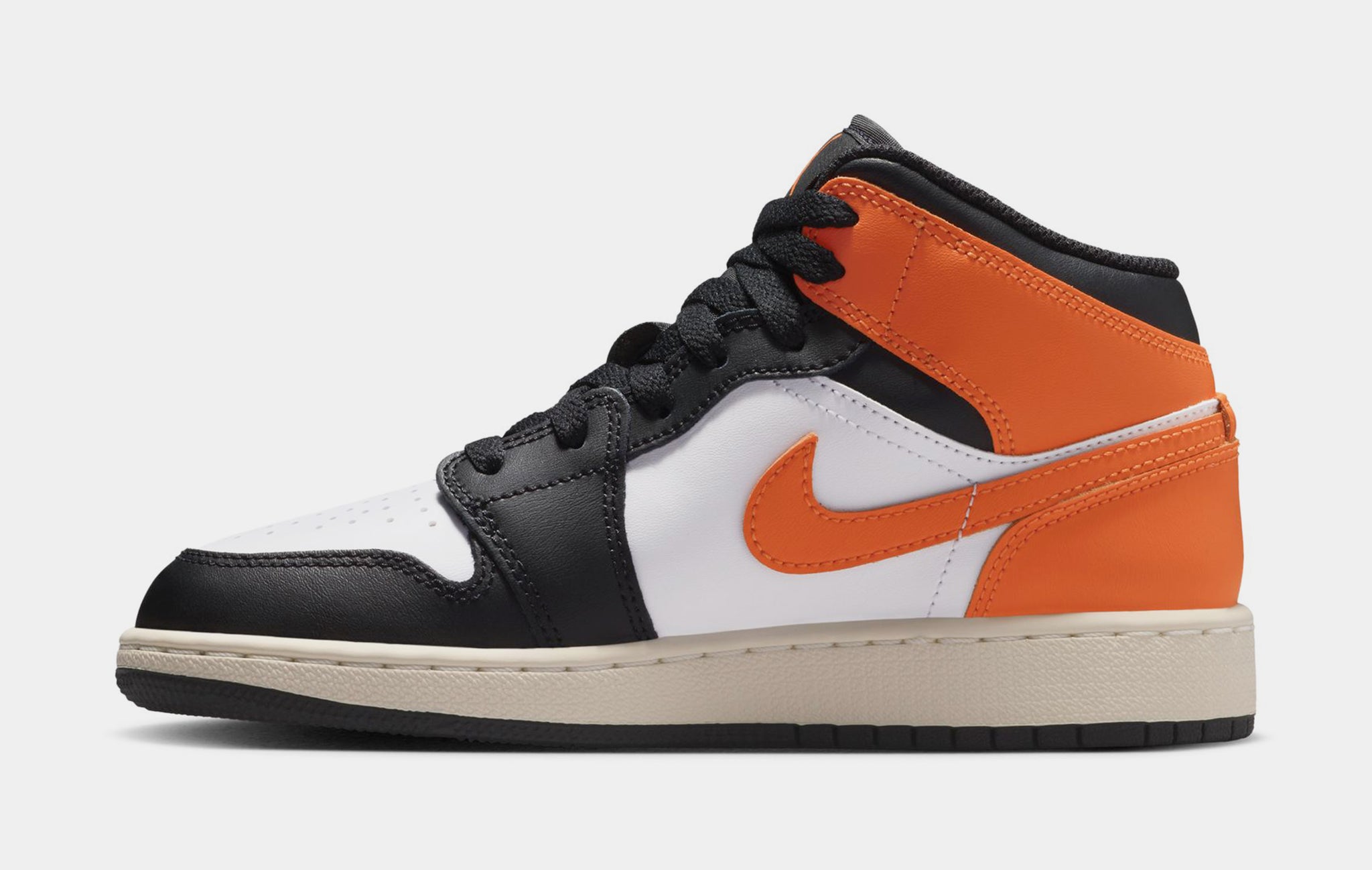 Jordan Air Jordan 1 Mid Grade School Lifestyle Shoes Starfish