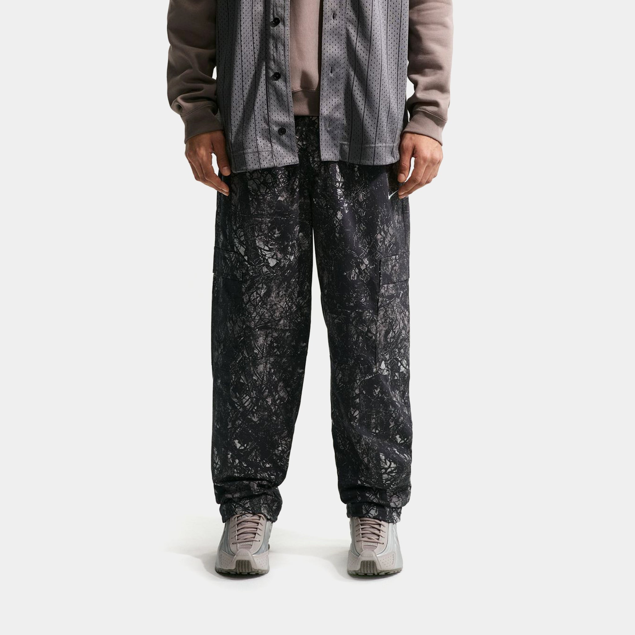 Nike Club Woven Cargo Mens Pants Black Black IQ1019-010 – Shoe Palace