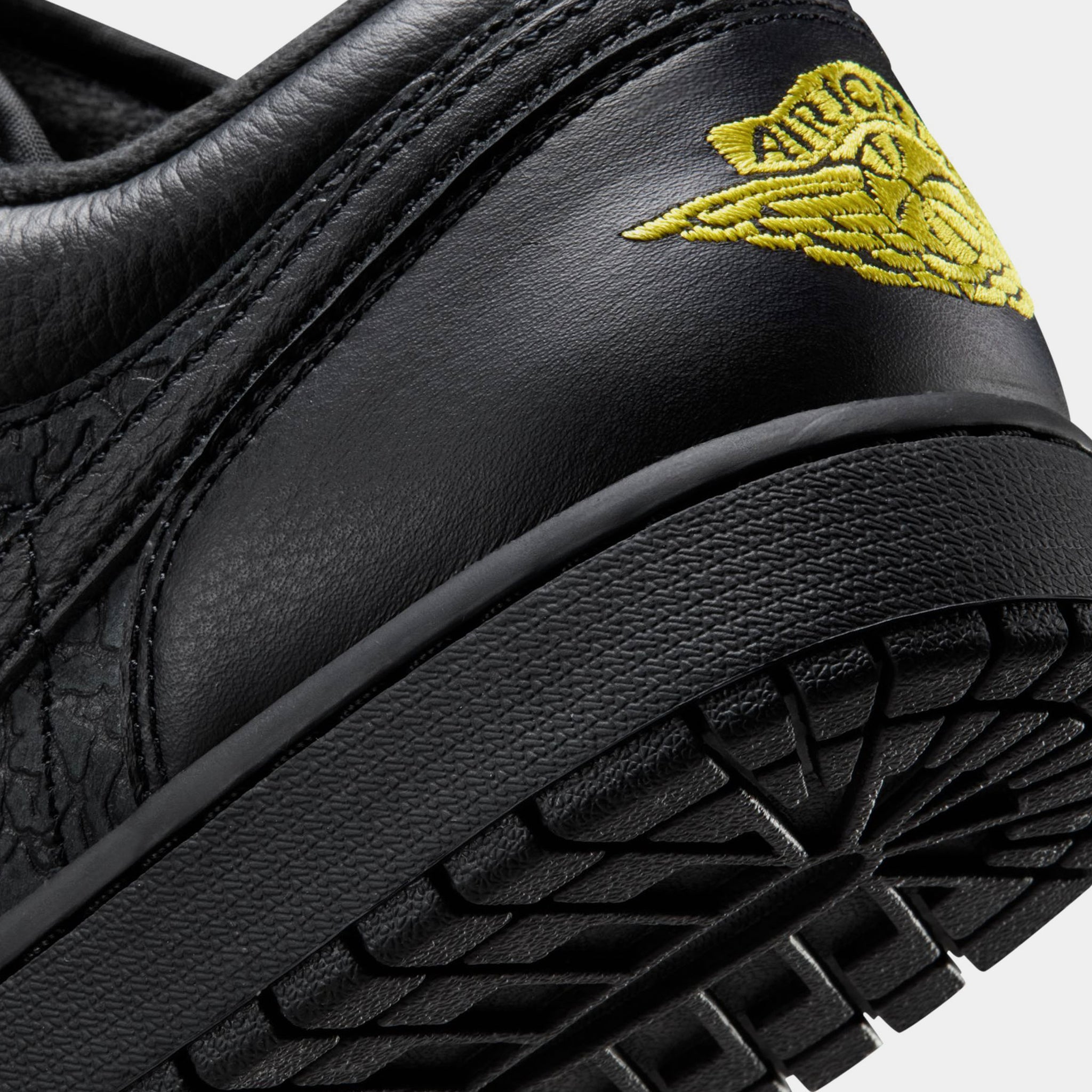 Jordan Air Jordan 1 Low SE Mens Lifestyle Shoes Black Tour Yellow