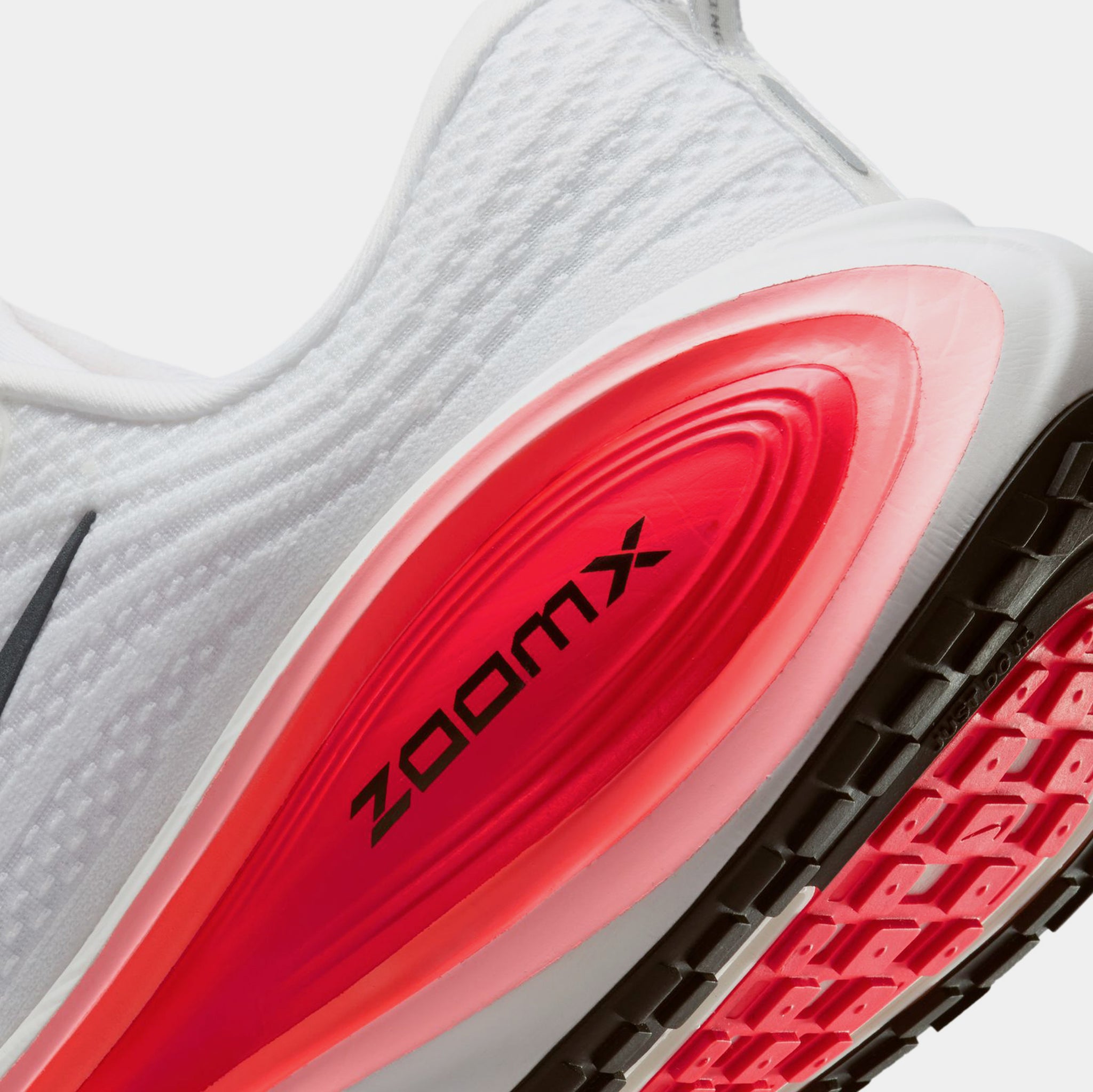 Nike Vomero Plus Mens Running Shoes White Black Bright Crimson