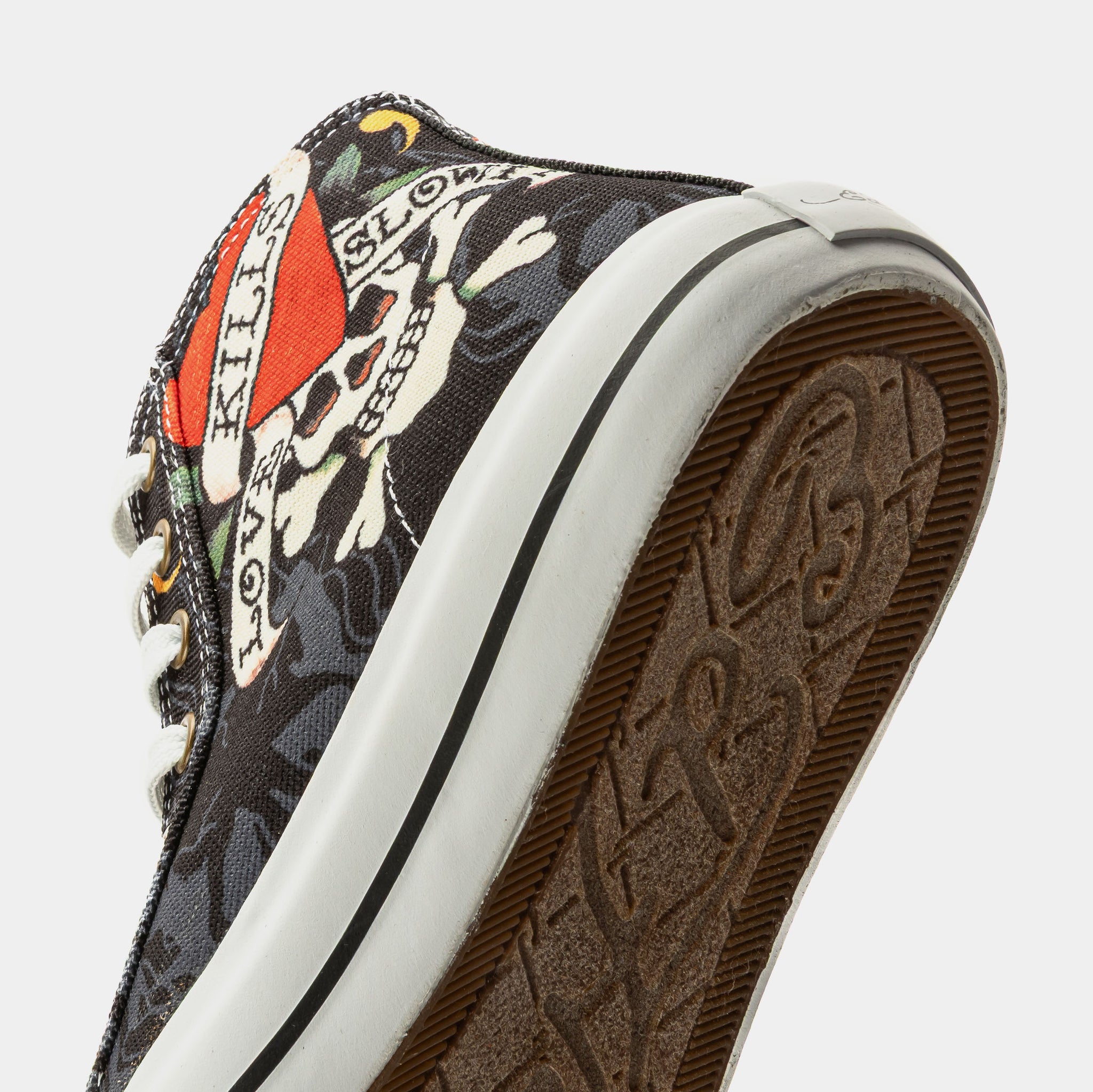 ED HARDY Poppy * LOVE KILLS SLOWLY * Black Canvas Slip-Ons Size:8.5 Ed Hardy Kills Love Slowly High Top Womens Lifestyle Shoes  main image 4