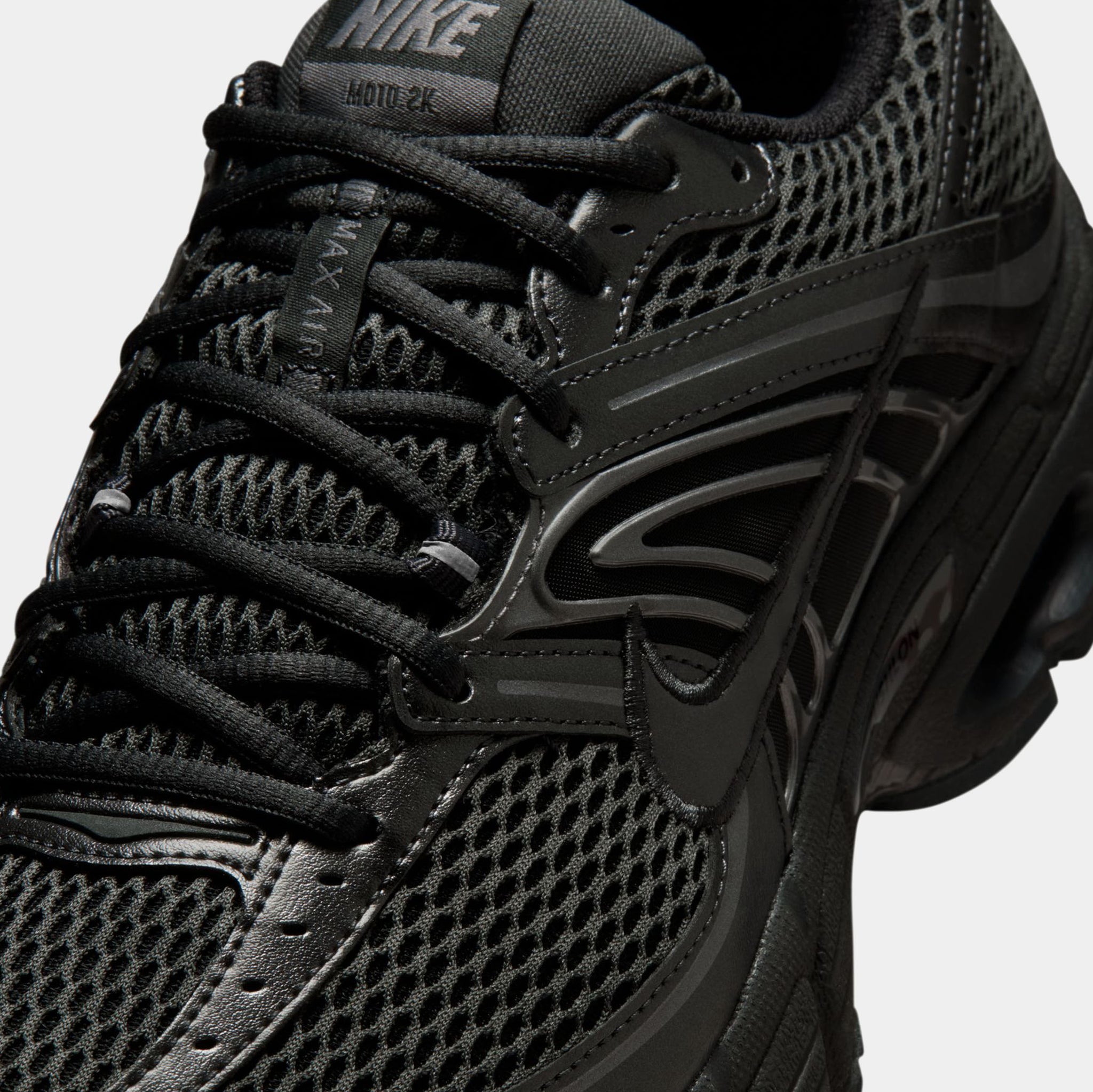 Nike Air Max Moto 2K Mens Running Shoes Black Metallic Dark  display picture 2