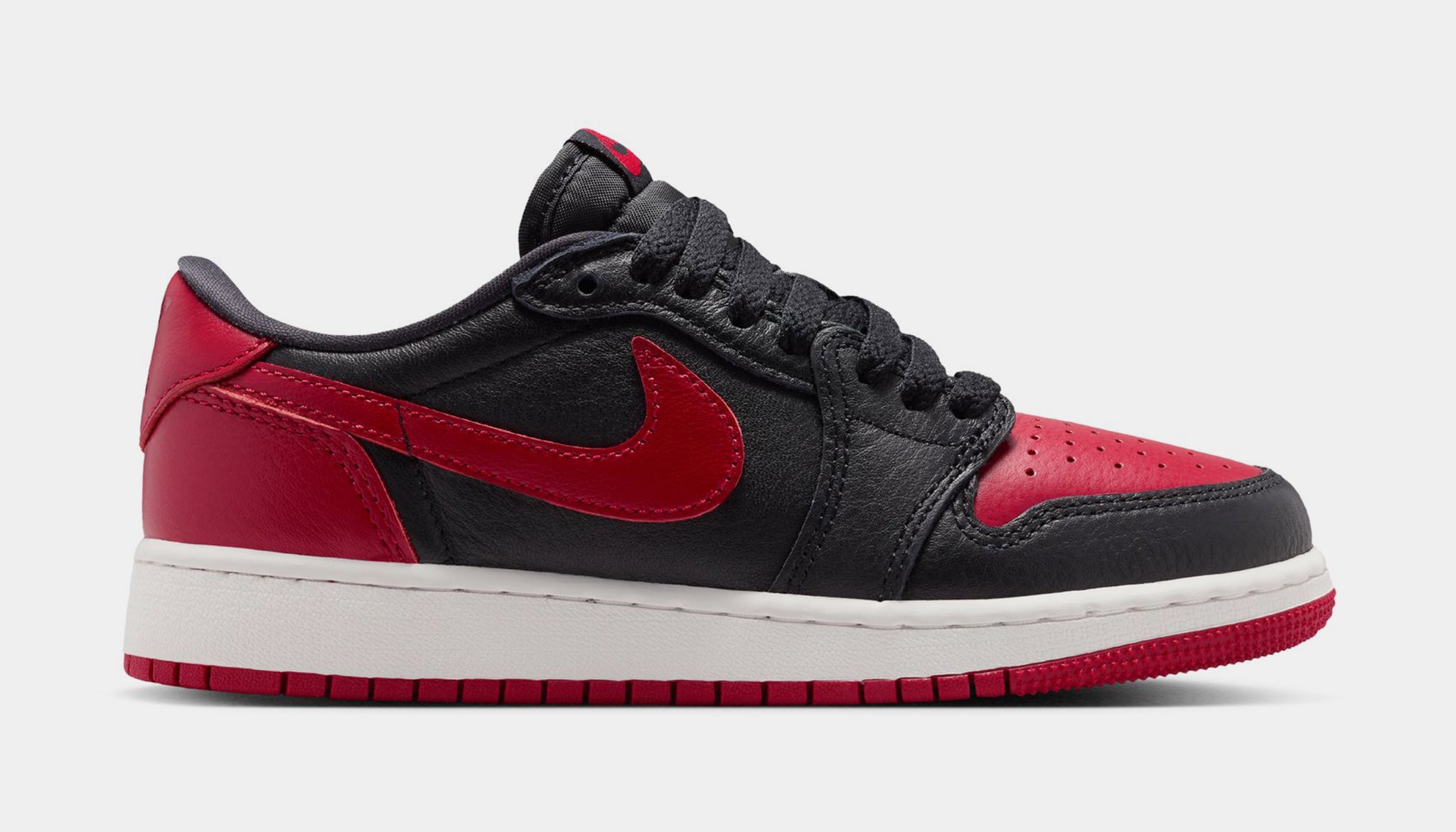 gym red jordan low grade school