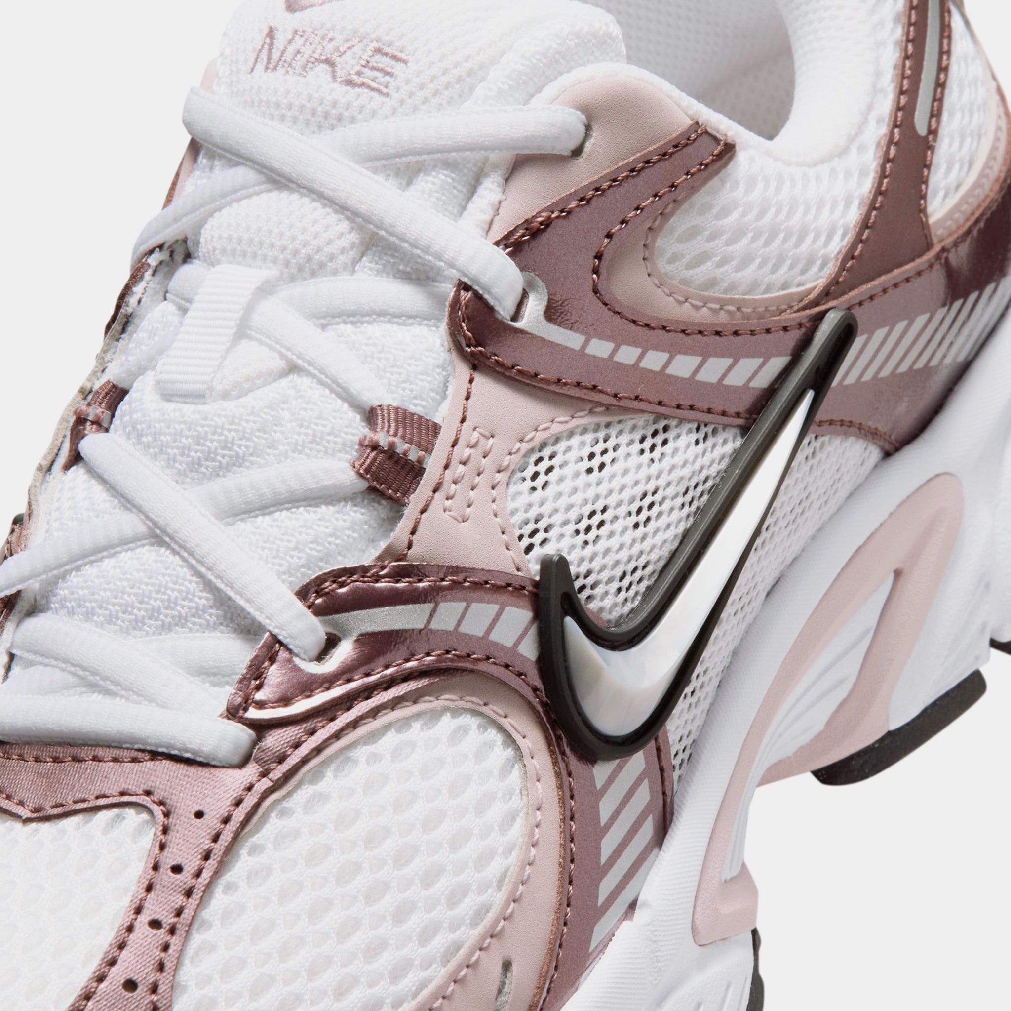 Nike V5 RNR Reflective Accents Womens Running Shoes White 
