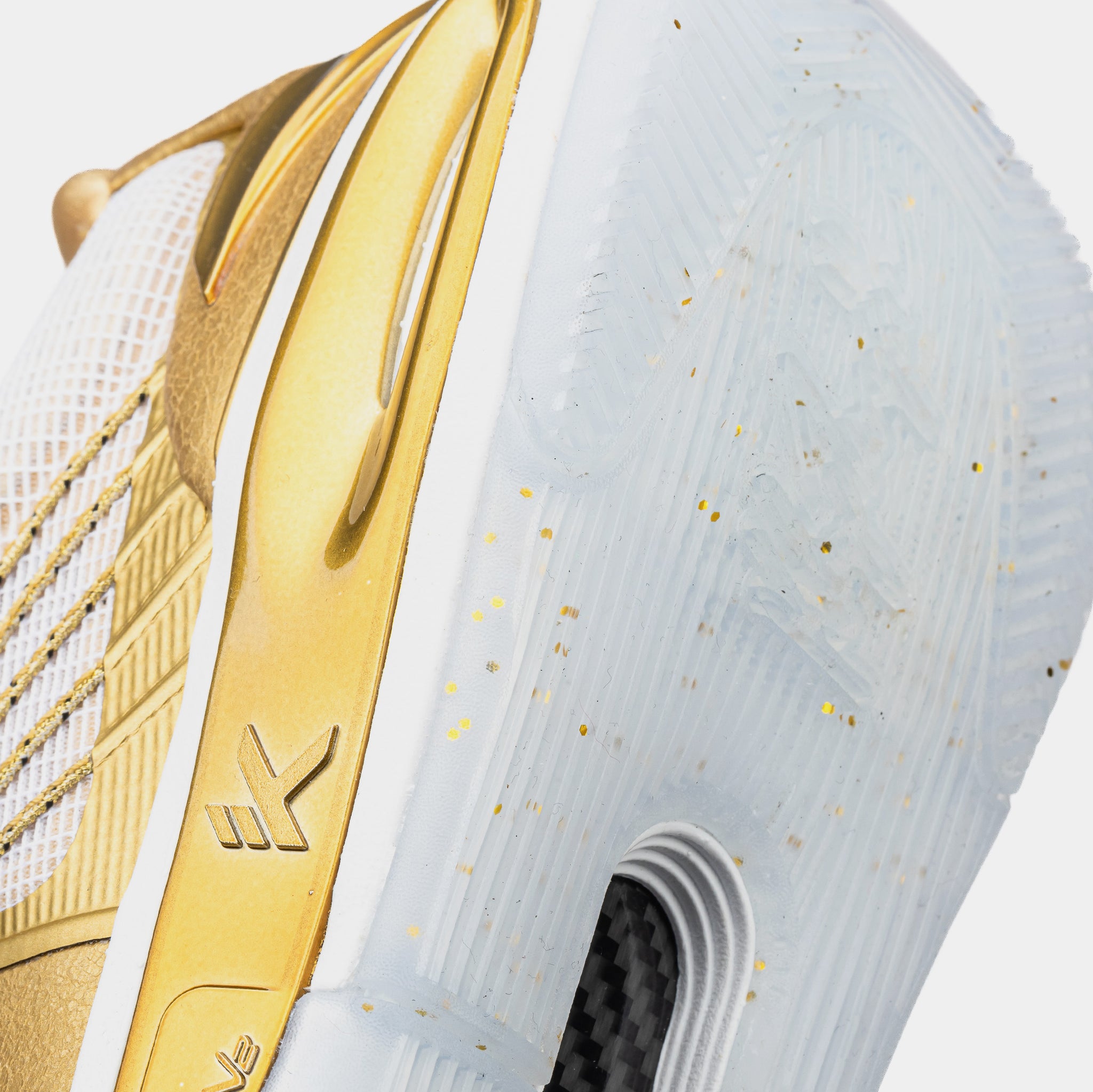 ANTA KT 10 $3 Coin Mens Basketball Shoes Gold White 8125A1101S-2 – Shoe  Palace
