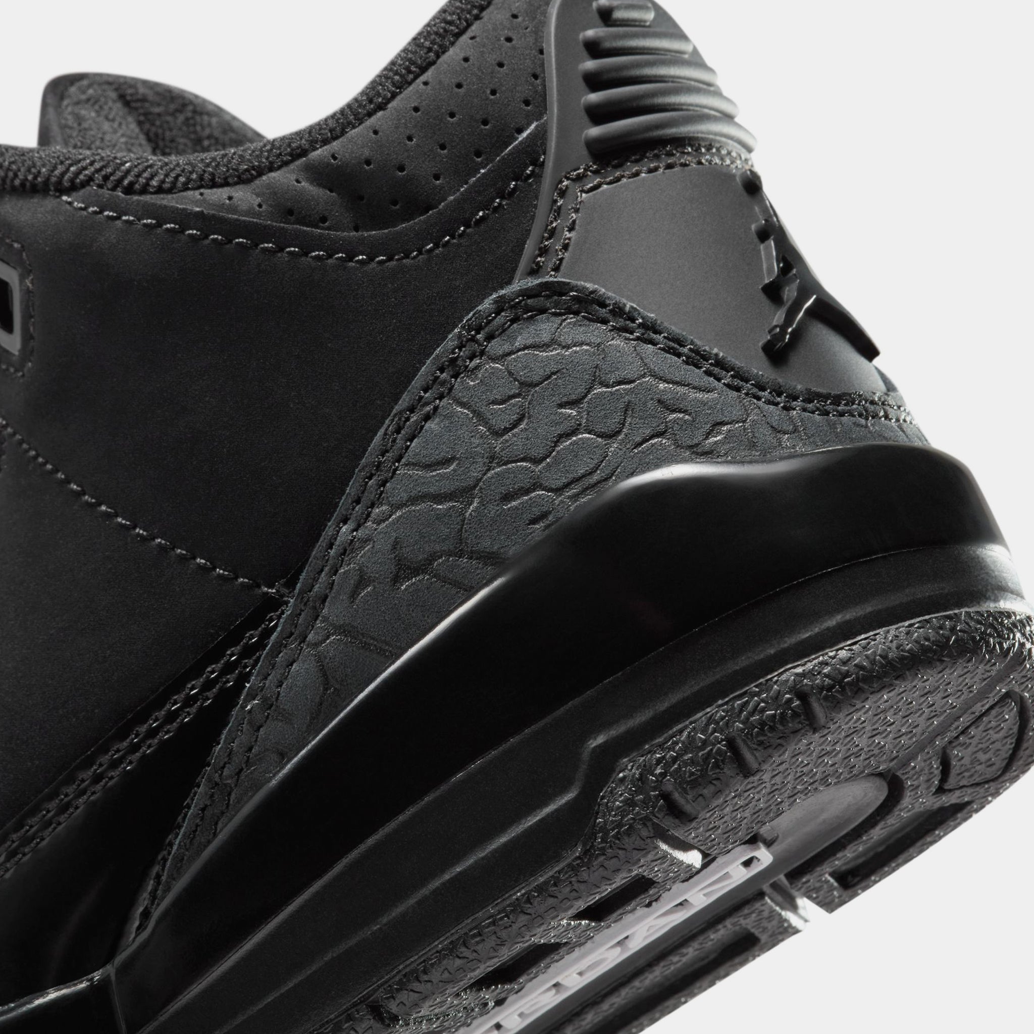 Size 13 | Jordan 3 Black Cat No Box | Pre-Owned Air Jordan 3 “black cat” Size : 12 Extras : og all Condition  main image 4