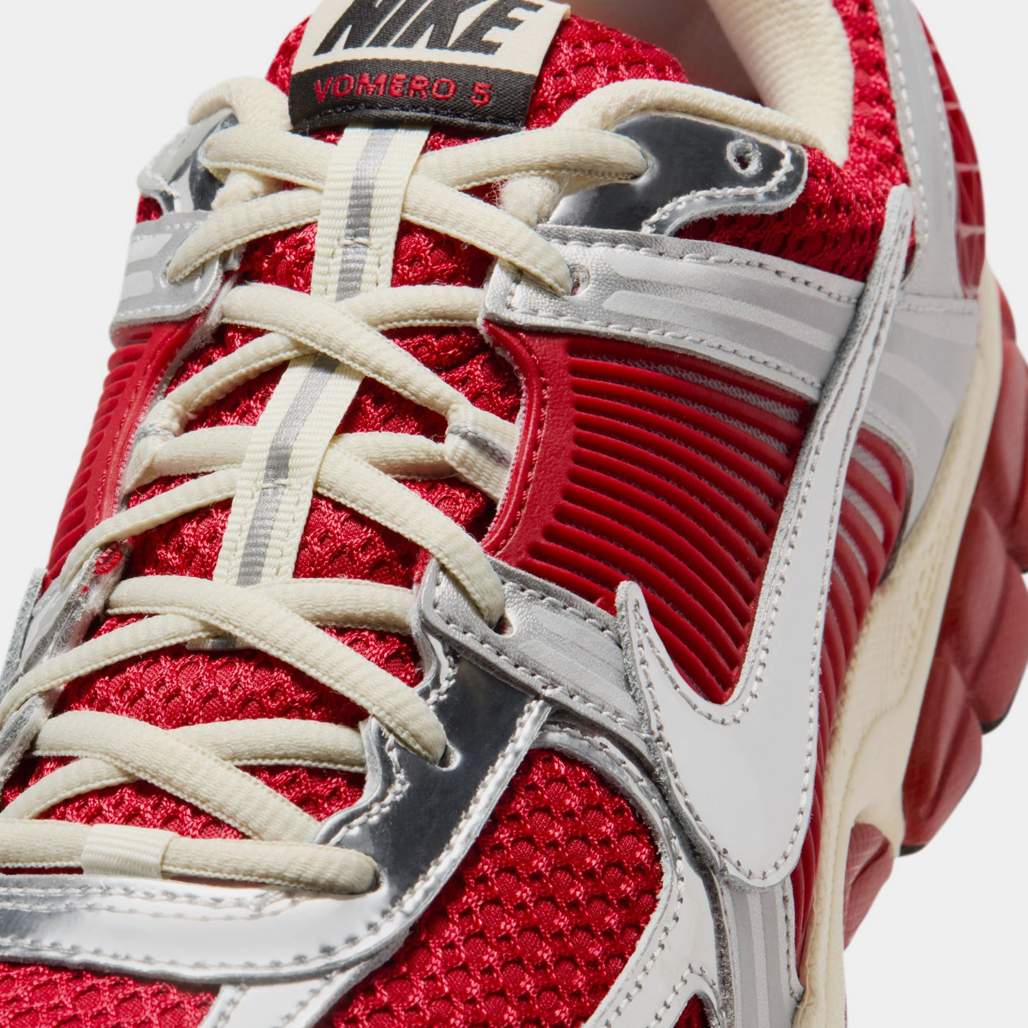 Nike Zoom Vomero 5 Mens Running Shoes Gym Red Chrome  display picture 3
