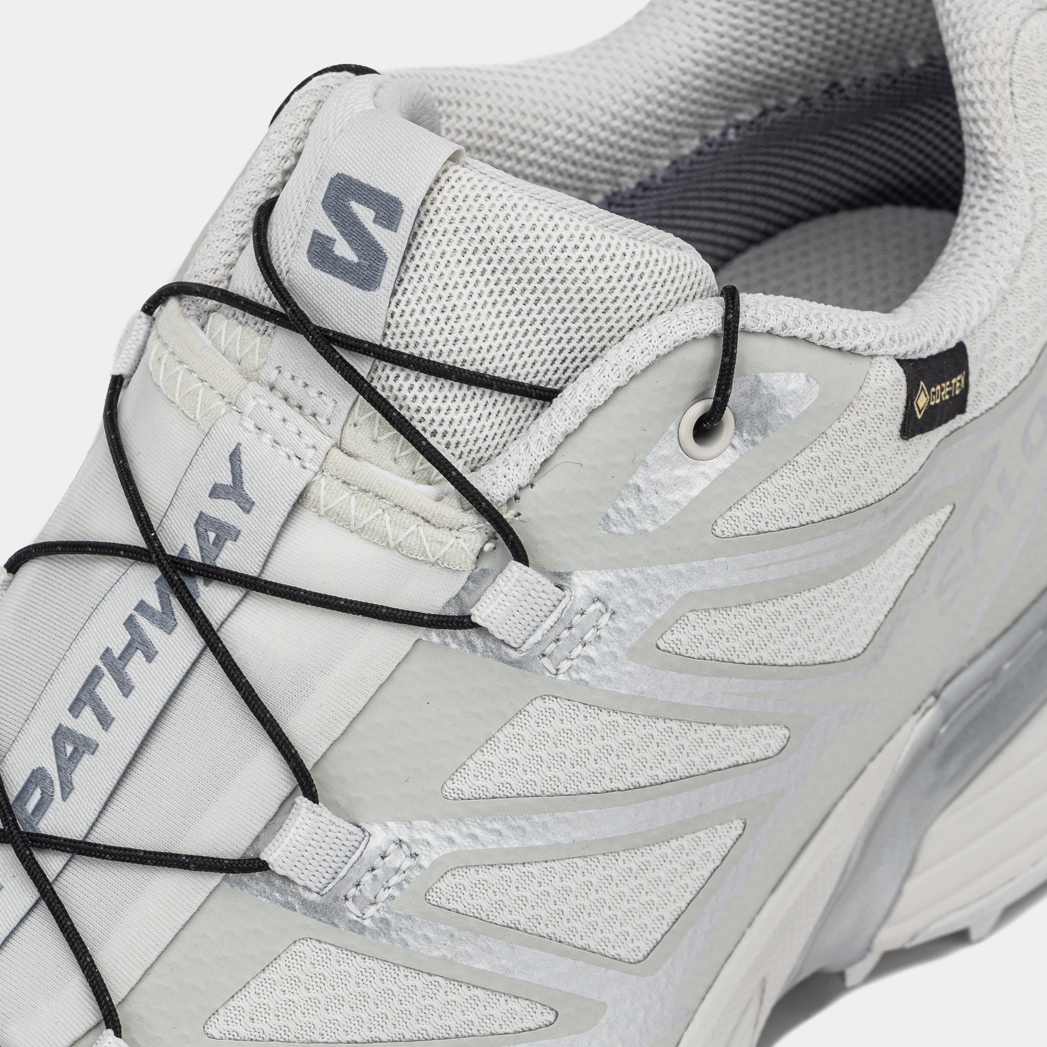 Salomon XT-Pathway GORE-TEX Mens Running Shoes White Silver  display picture 2