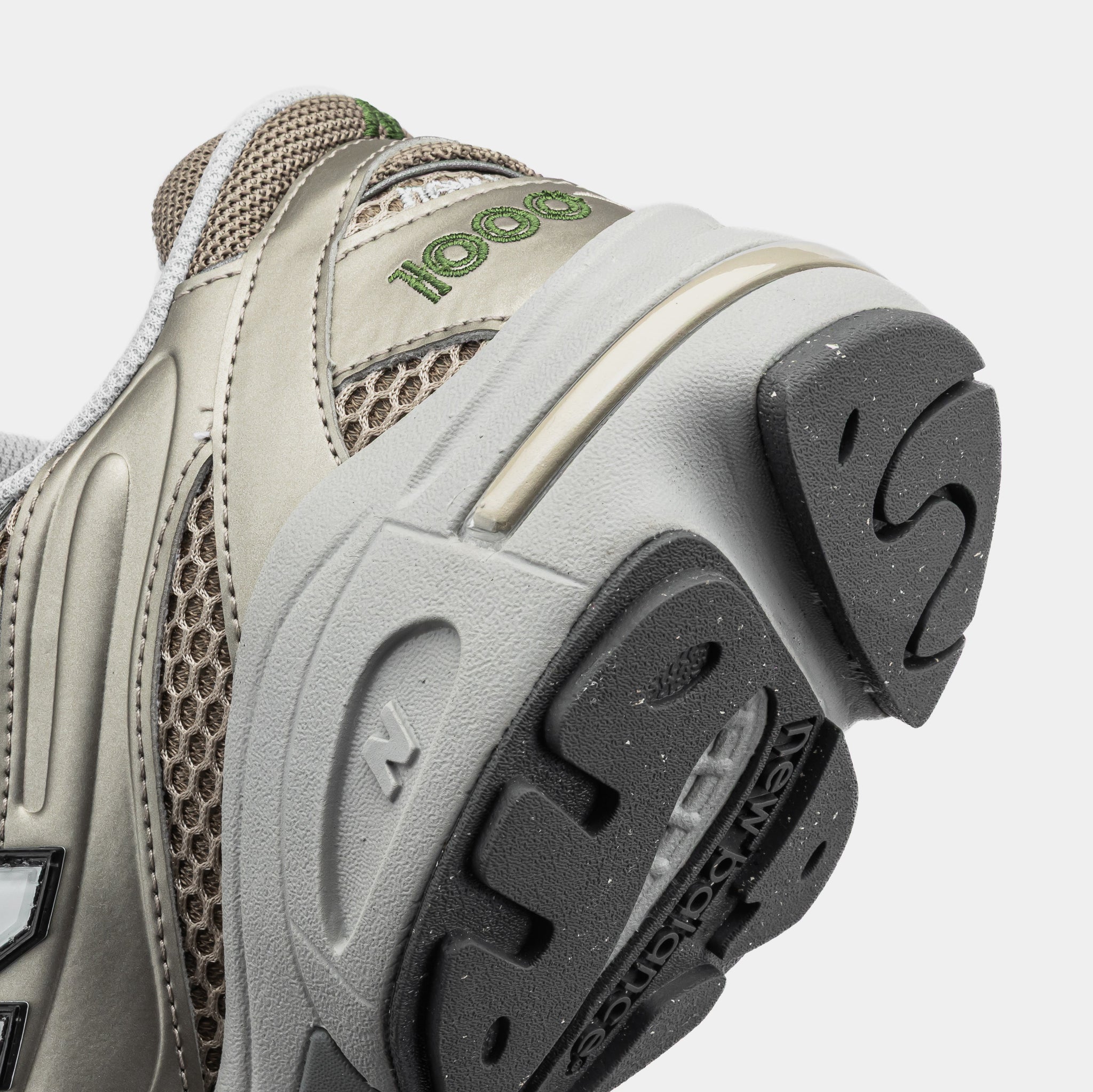 New Balance 1000 Mens Running Shoes Arid Stone Light Silver