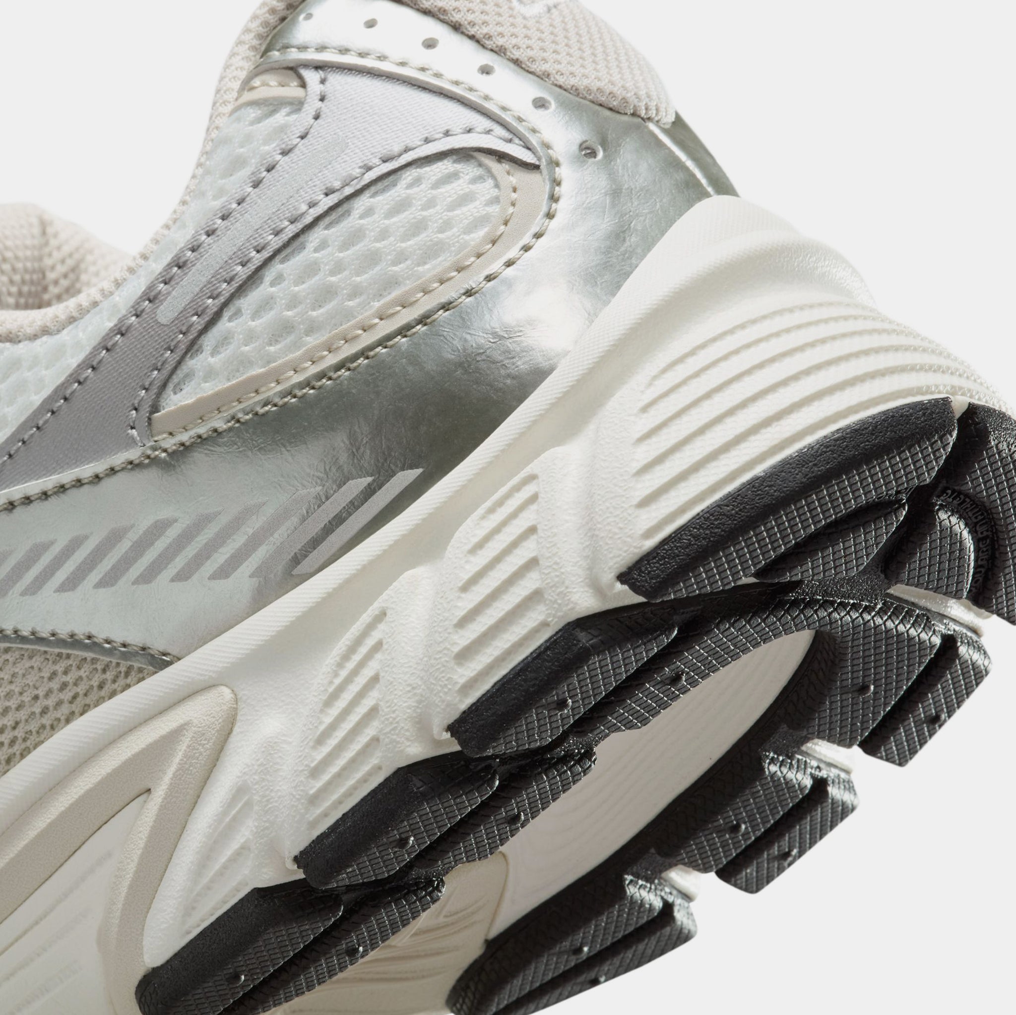 Nike V5 RNR Womens Running Shoes Summit White Light Orewood Brown